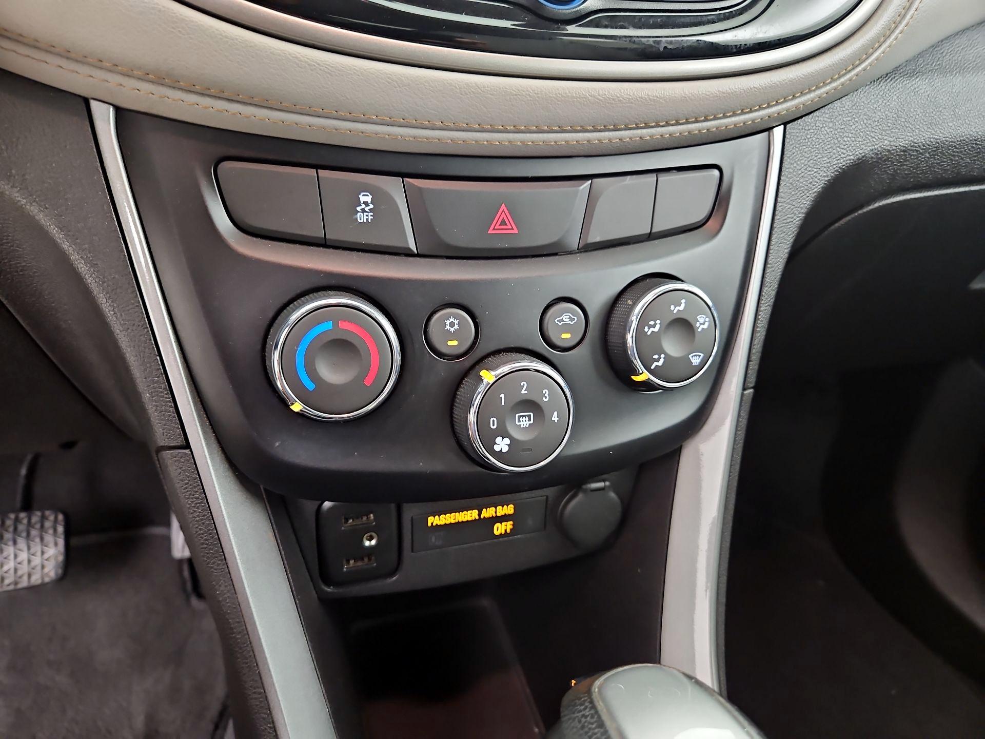 Thumbnail: 2019 Chevrolet Trax - 16