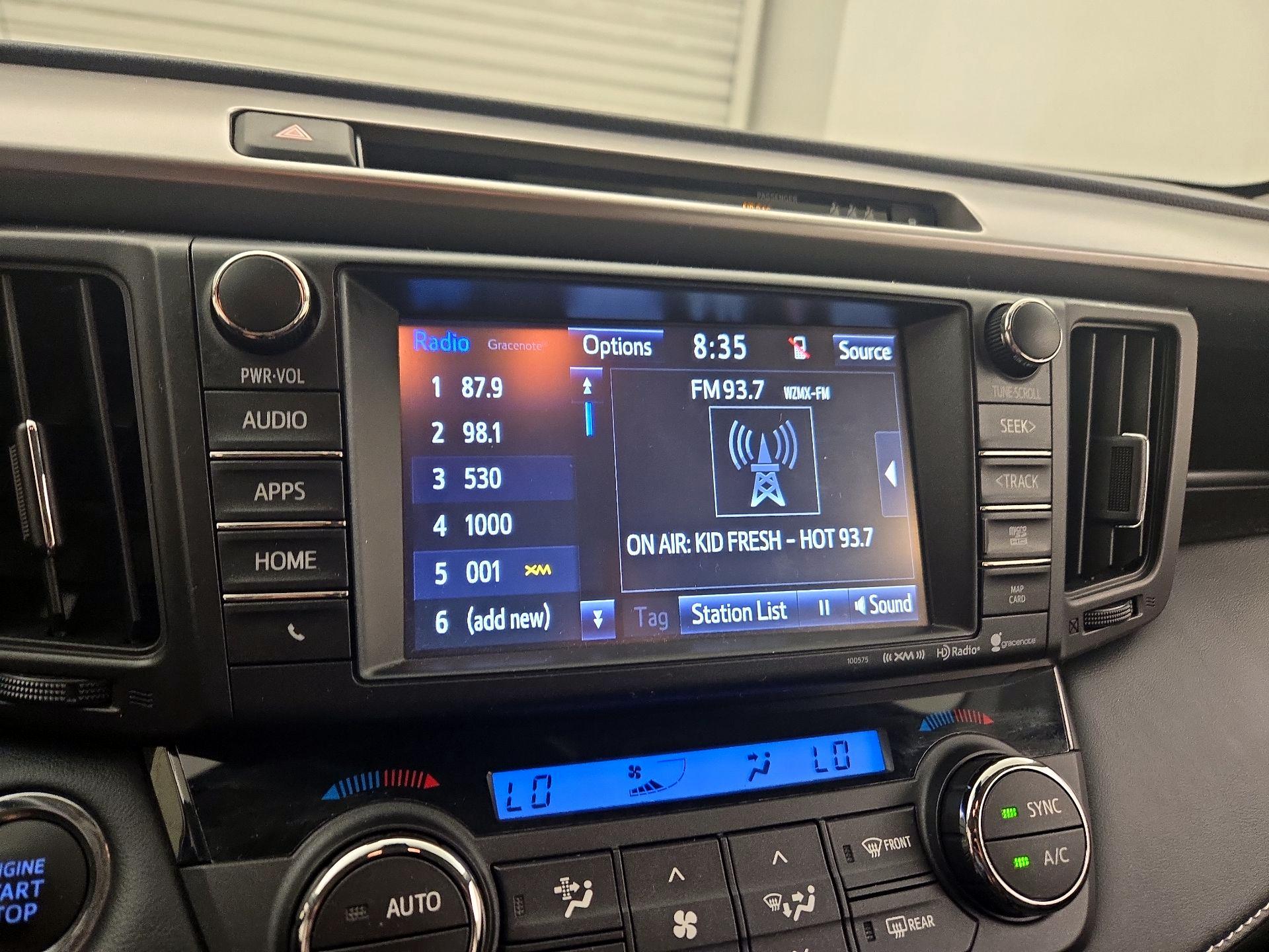 Thumbnail: 2018 Toyota RAV4 - 15