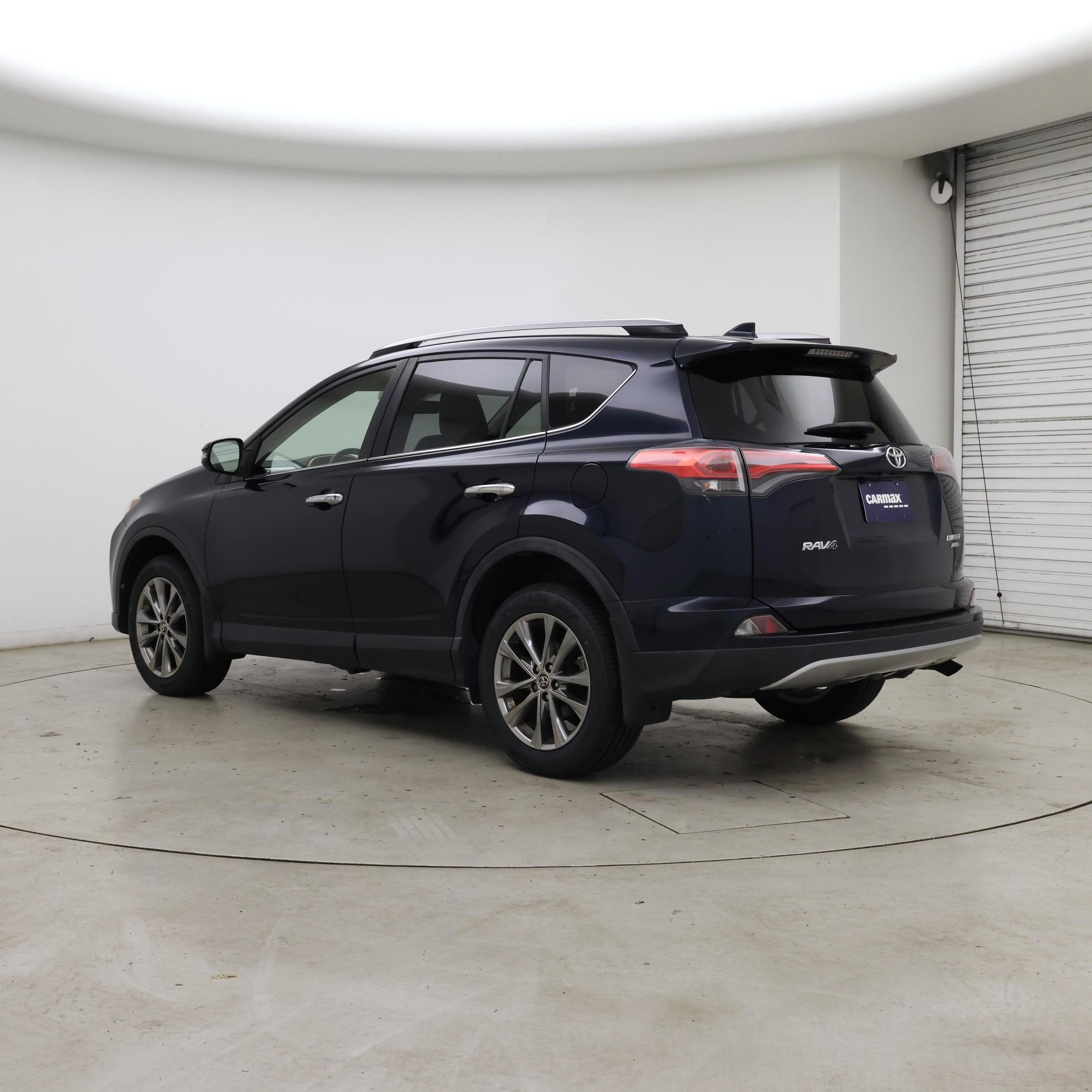 Thumbnail: 2018 Toyota RAV4 - 2