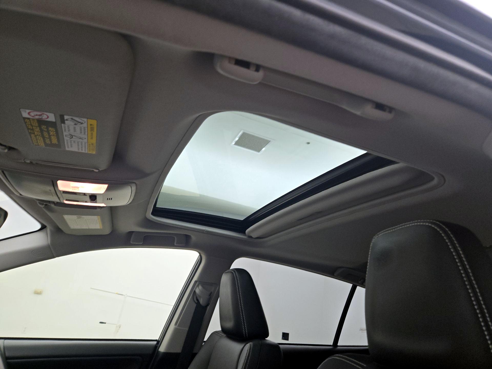 Thumbnail: 2018 Toyota RAV4 - 19