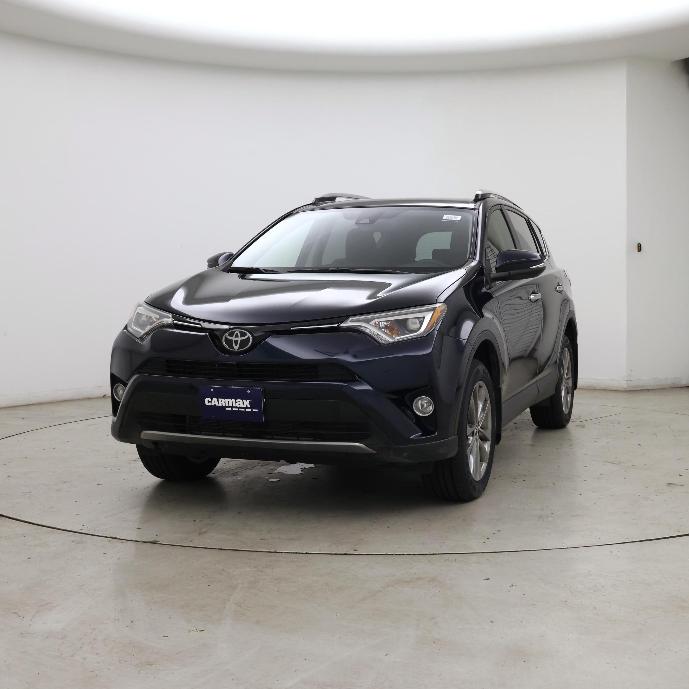 Thumbnail: 2018 Toyota RAV4 - 4