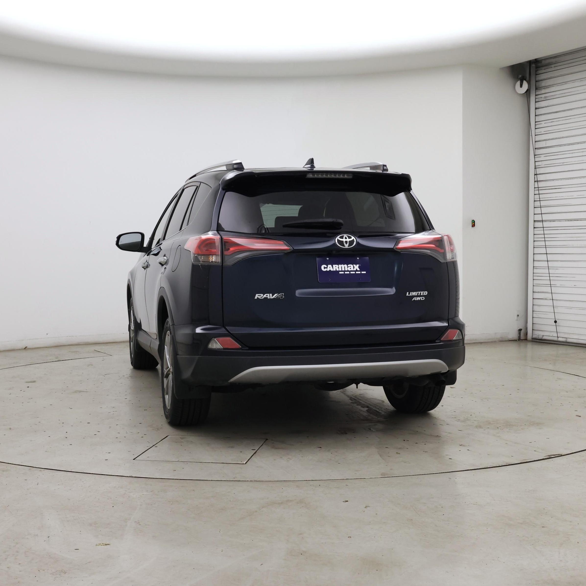 Thumbnail: 2018 Toyota RAV4 - 6