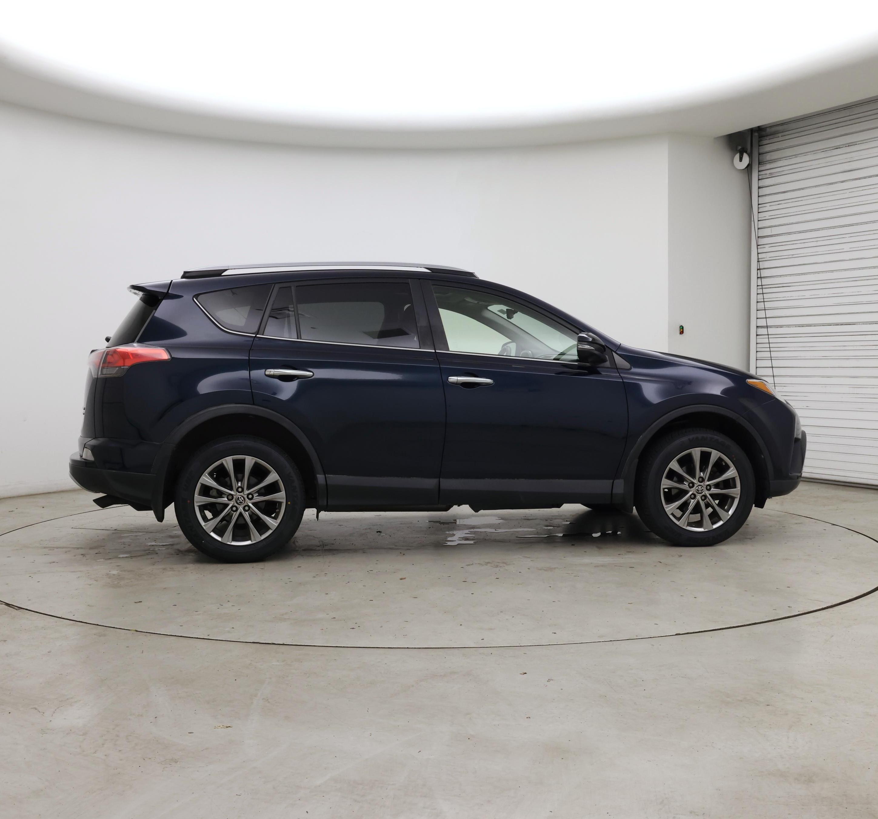 Thumbnail: 2018 Toyota RAV4 - 7