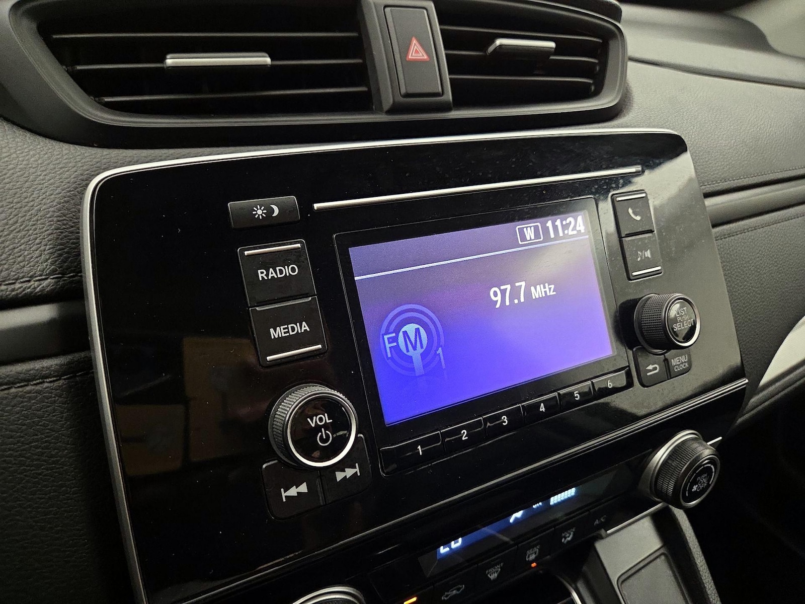 2018 Honda CR-V LX - Photo 16