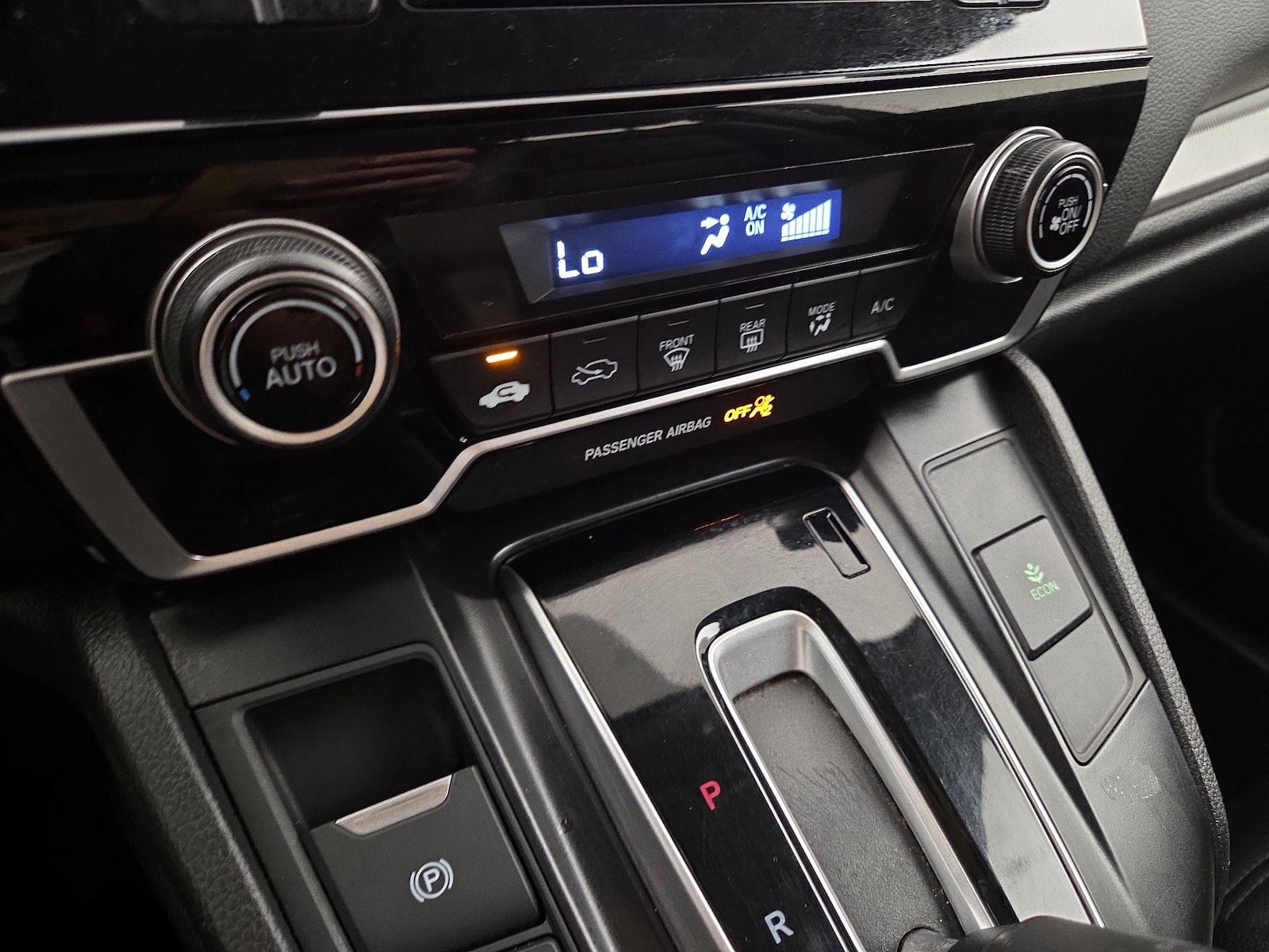 2018 Honda CR-V LX - Photo 17
