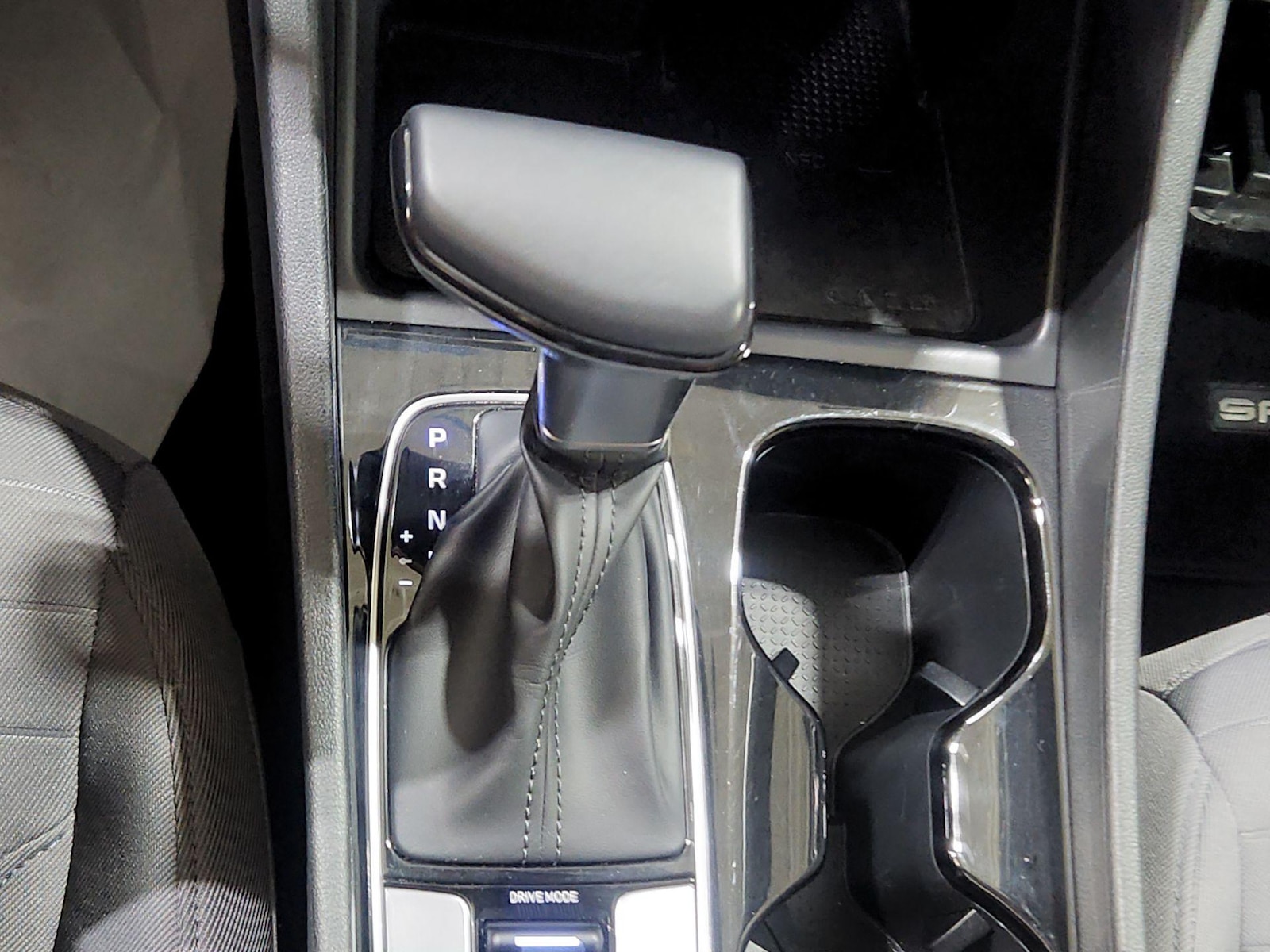 2022 Hyundai Santa Cruz SEL Premium - Photo 18