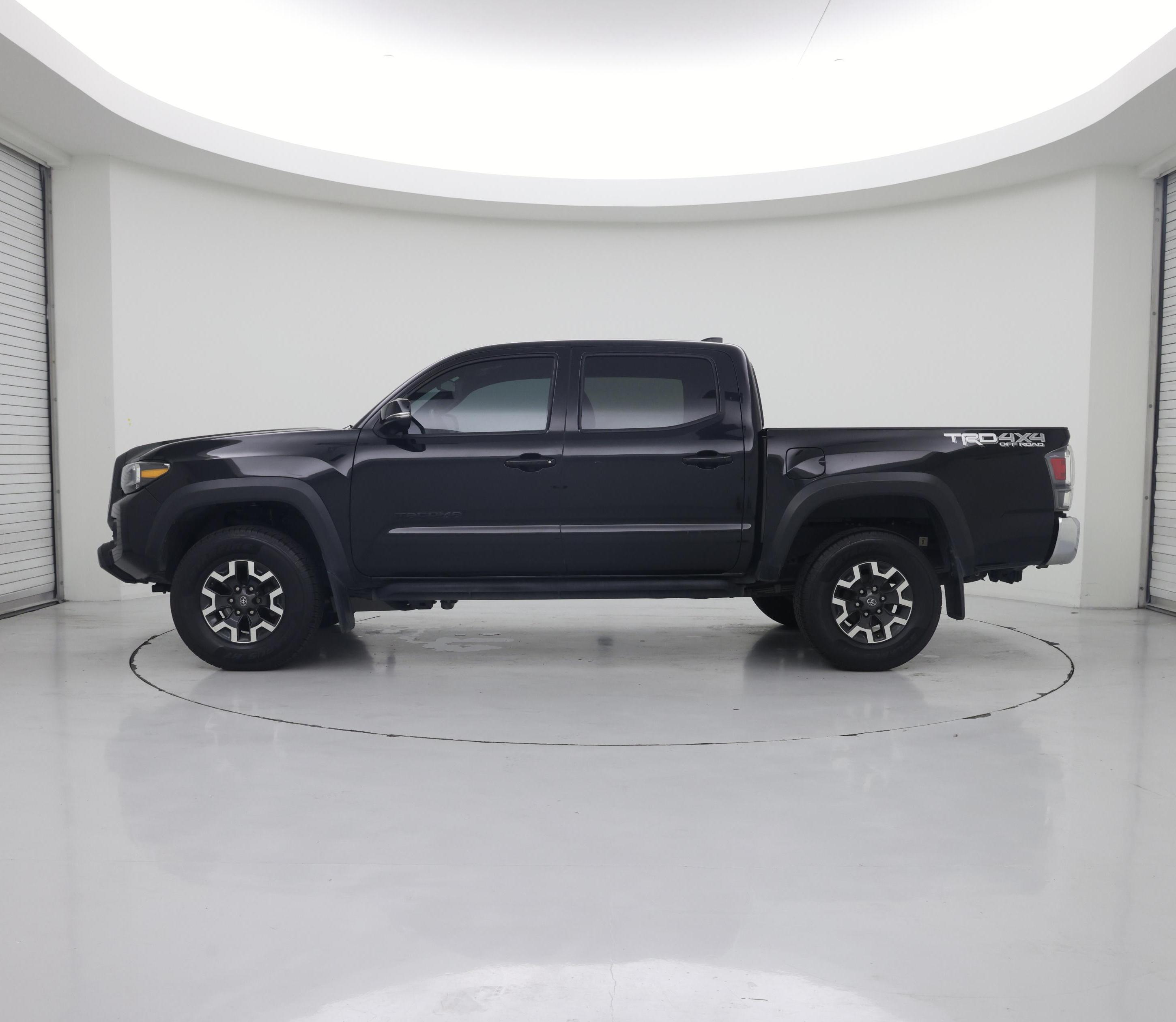 Thumbnail: 2021 Toyota Tacoma - 3