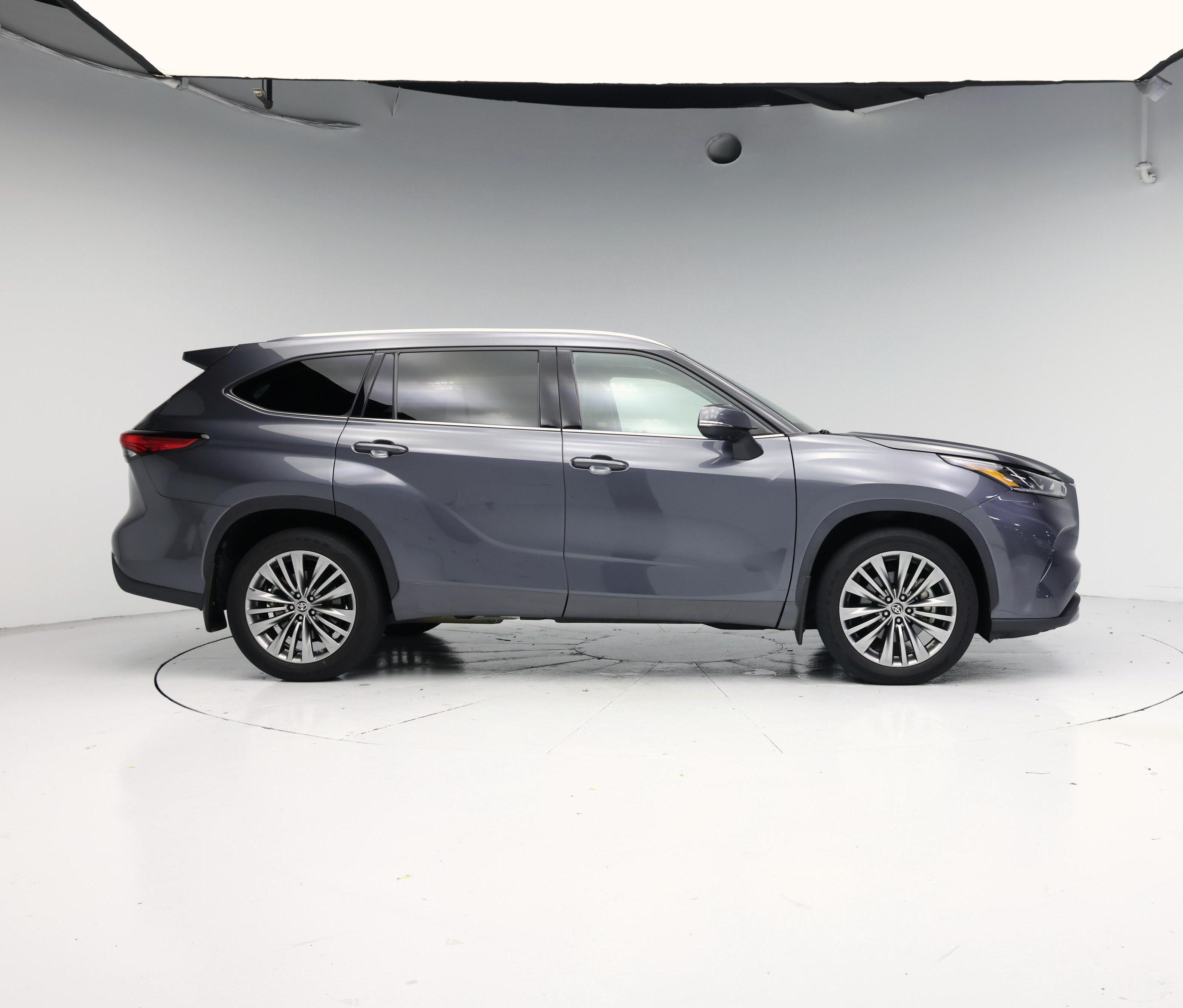 Thumbnail: 2020 Toyota Highlander - 7
