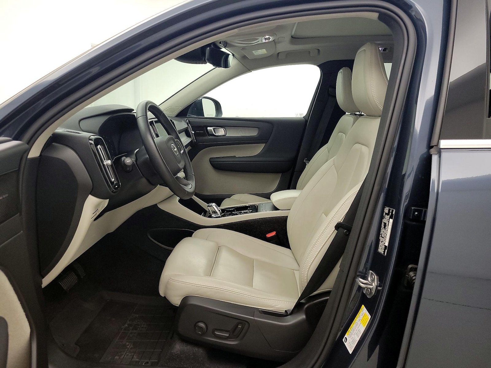 2021 Volvo XC40 Inscription - Photo 12