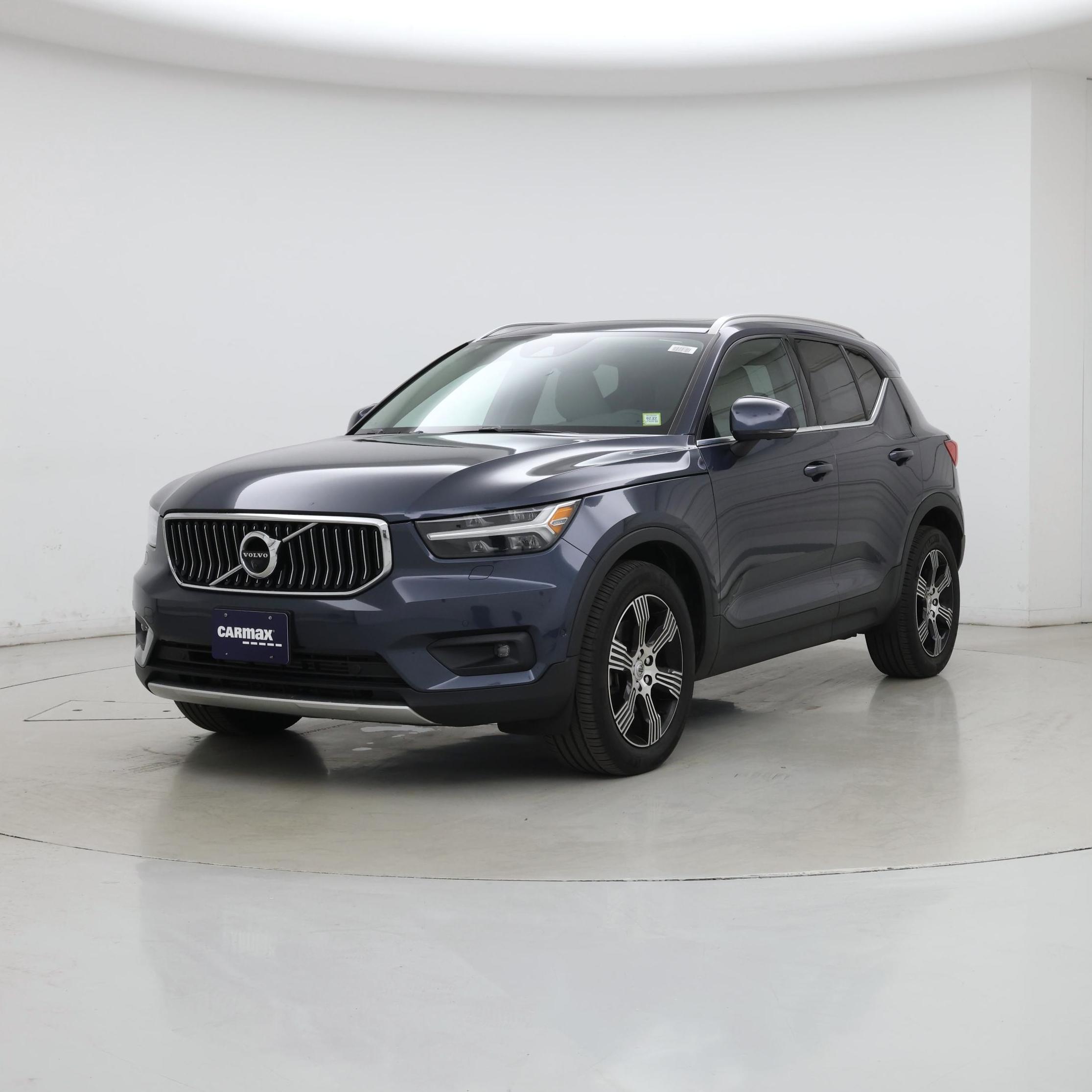 Thumbnail: 2021 Volvo XC40 - 4