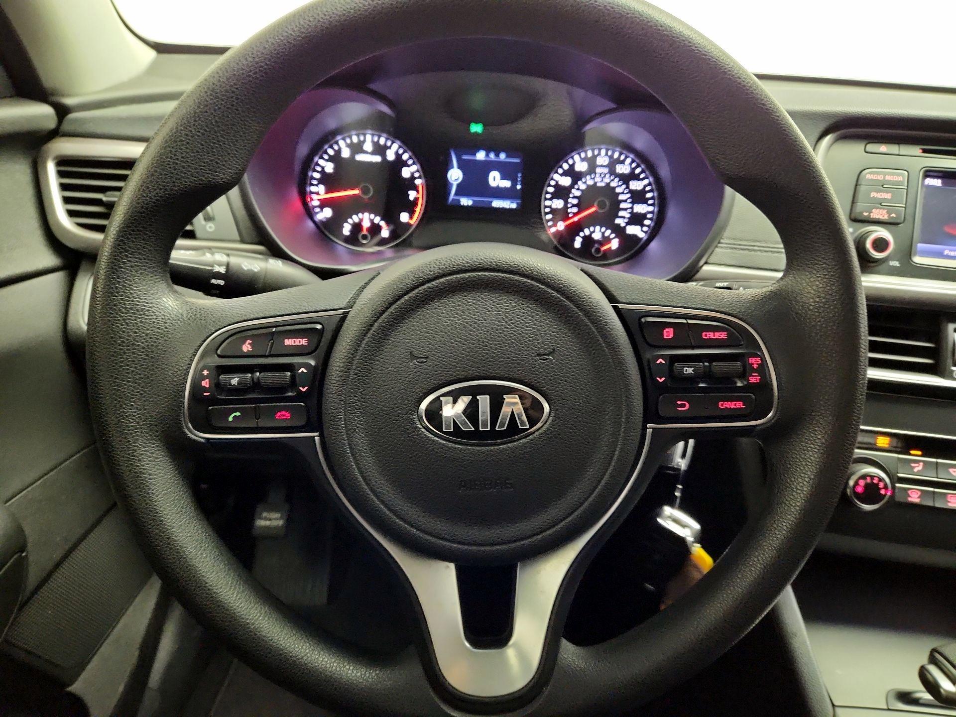 Thumbnail: 2016 Kia Optima - 10