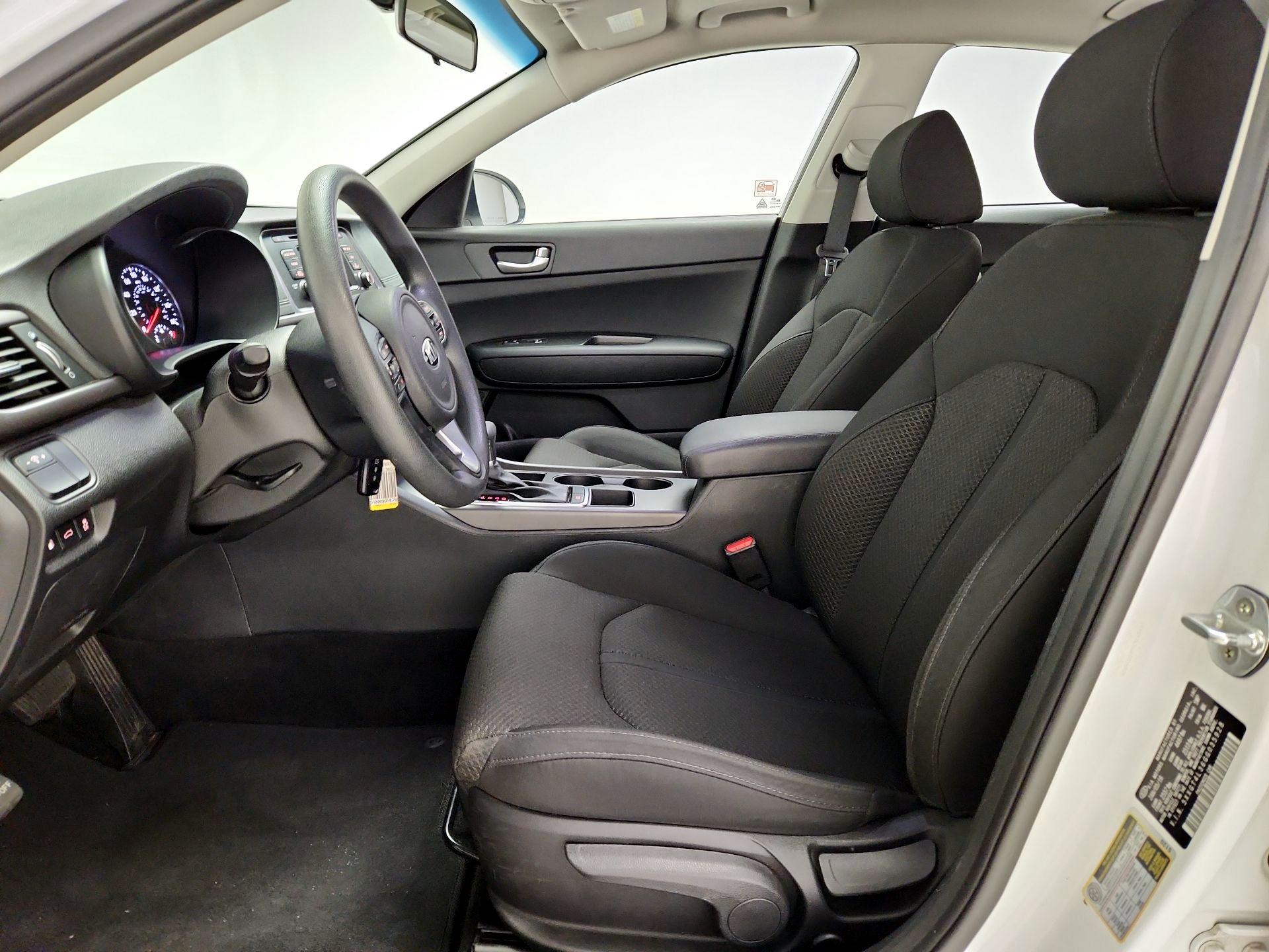 Thumbnail: 2016 Kia Optima - 11