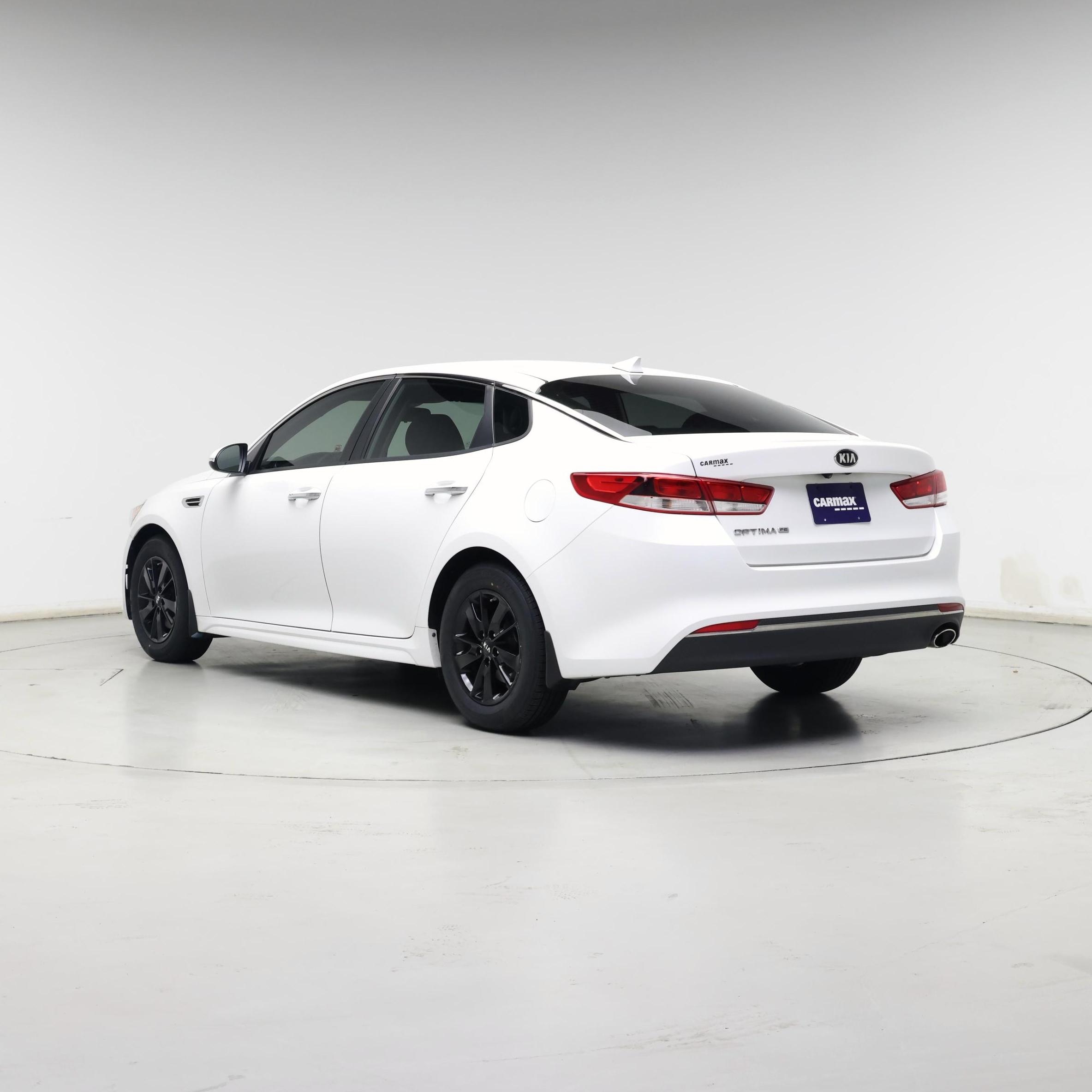 Thumbnail: 2016 Kia Optima - 2