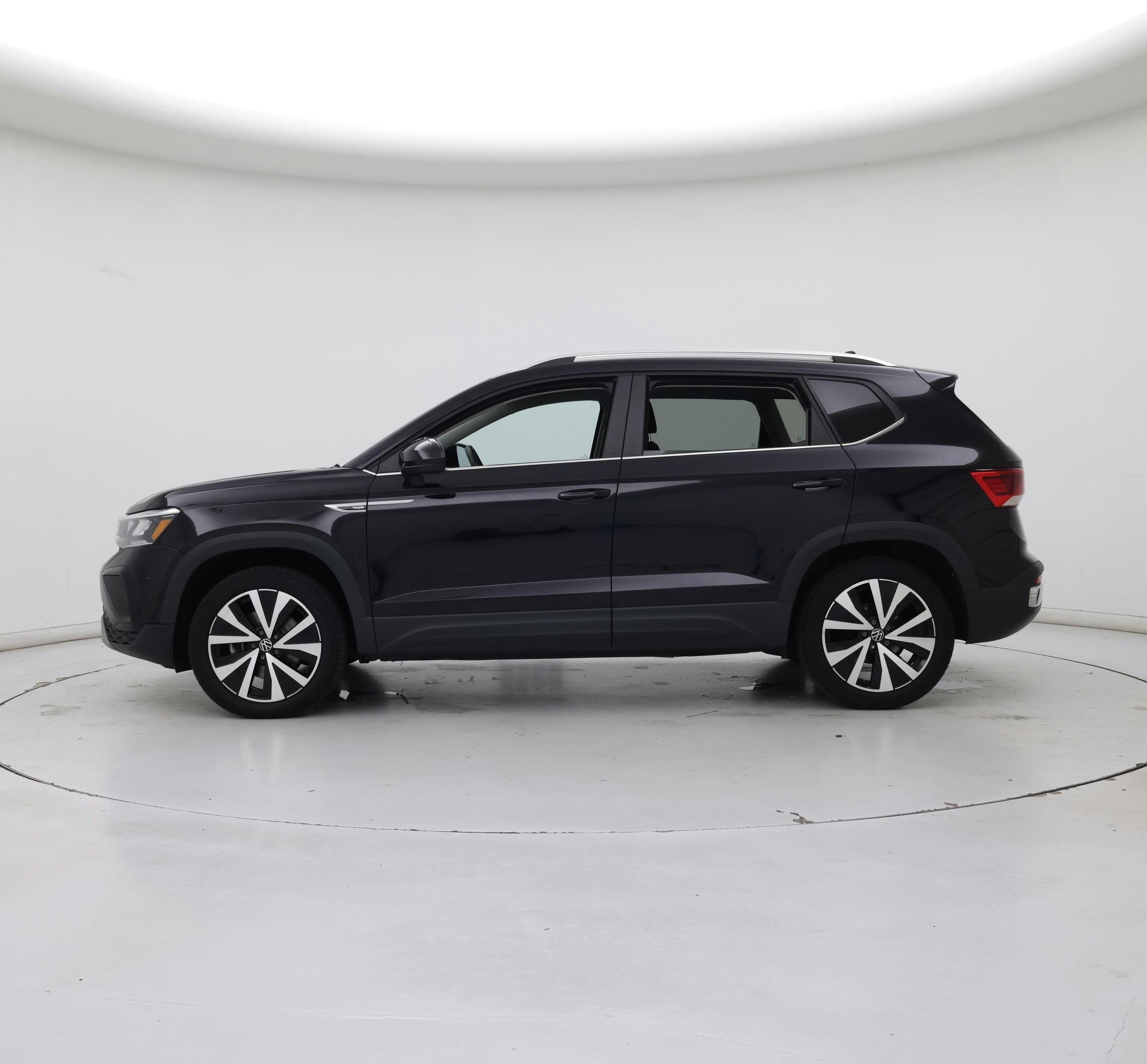 Thumbnail: 2022 Volkswagen Taos - 3