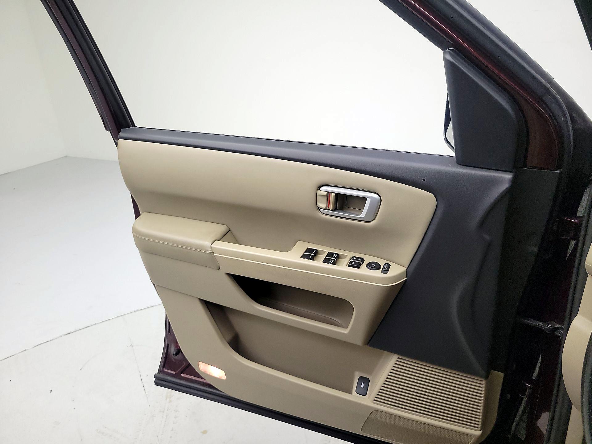 Thumbnail: 2015 Honda Pilot - 12