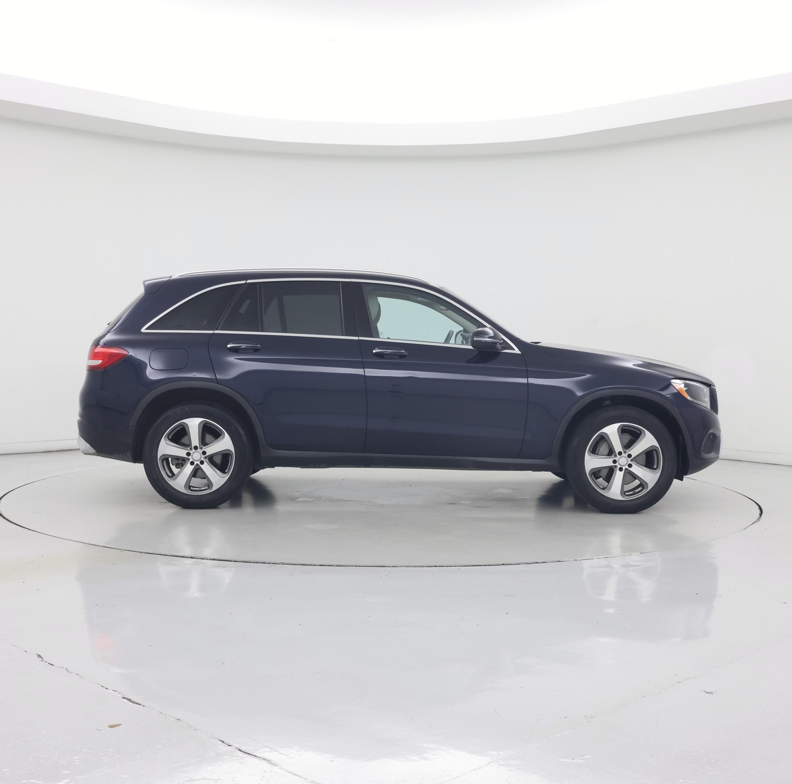 Thumbnail: 2017 Mercedes-Benz GLC - 7