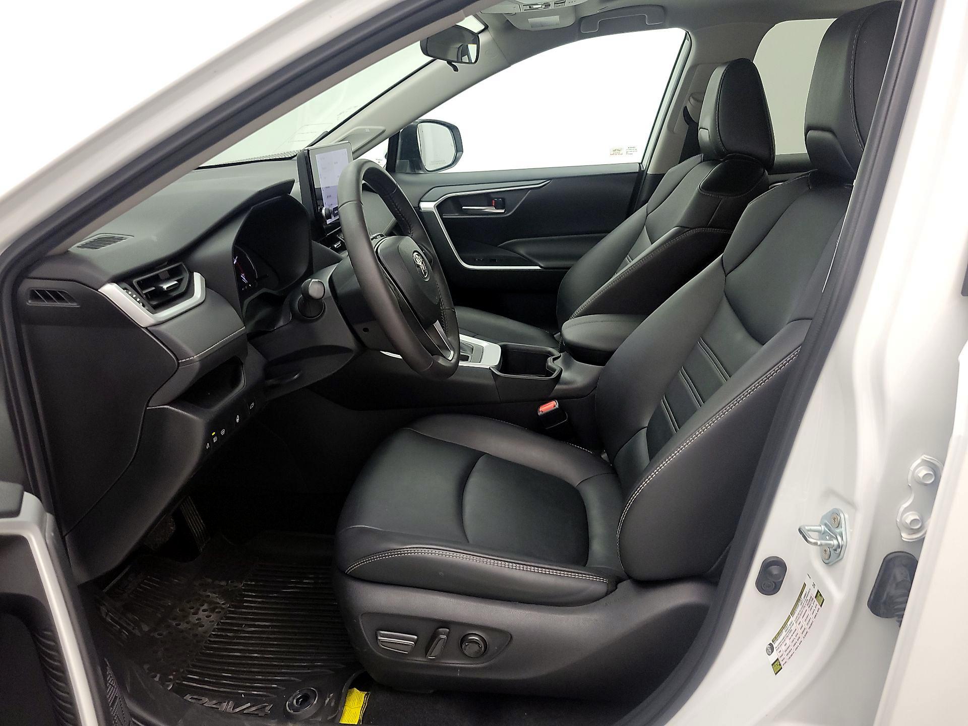 Thumbnail: 2023 Toyota RAV4 - 11