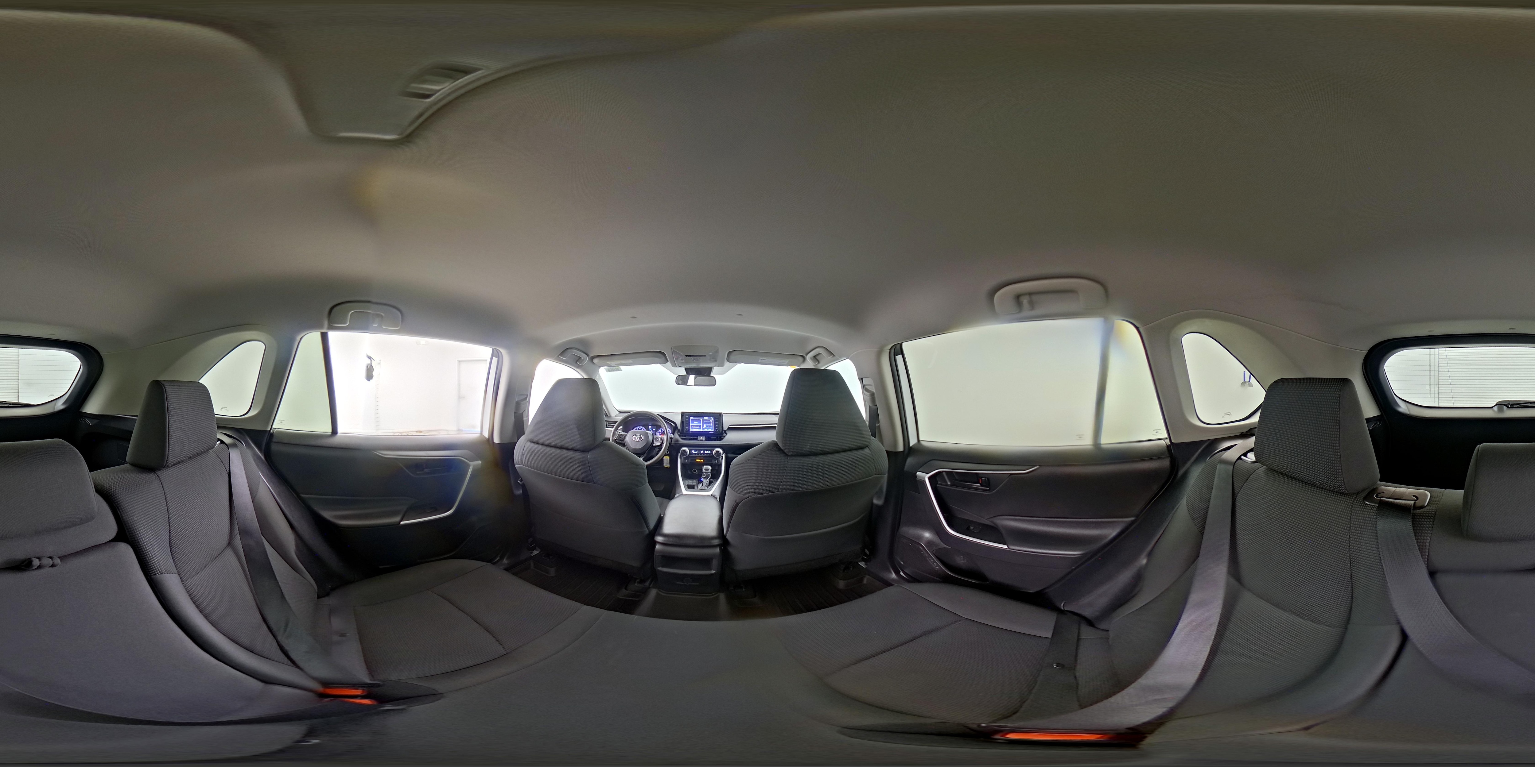 2021 Toyota RAV4 LE - Photo 25