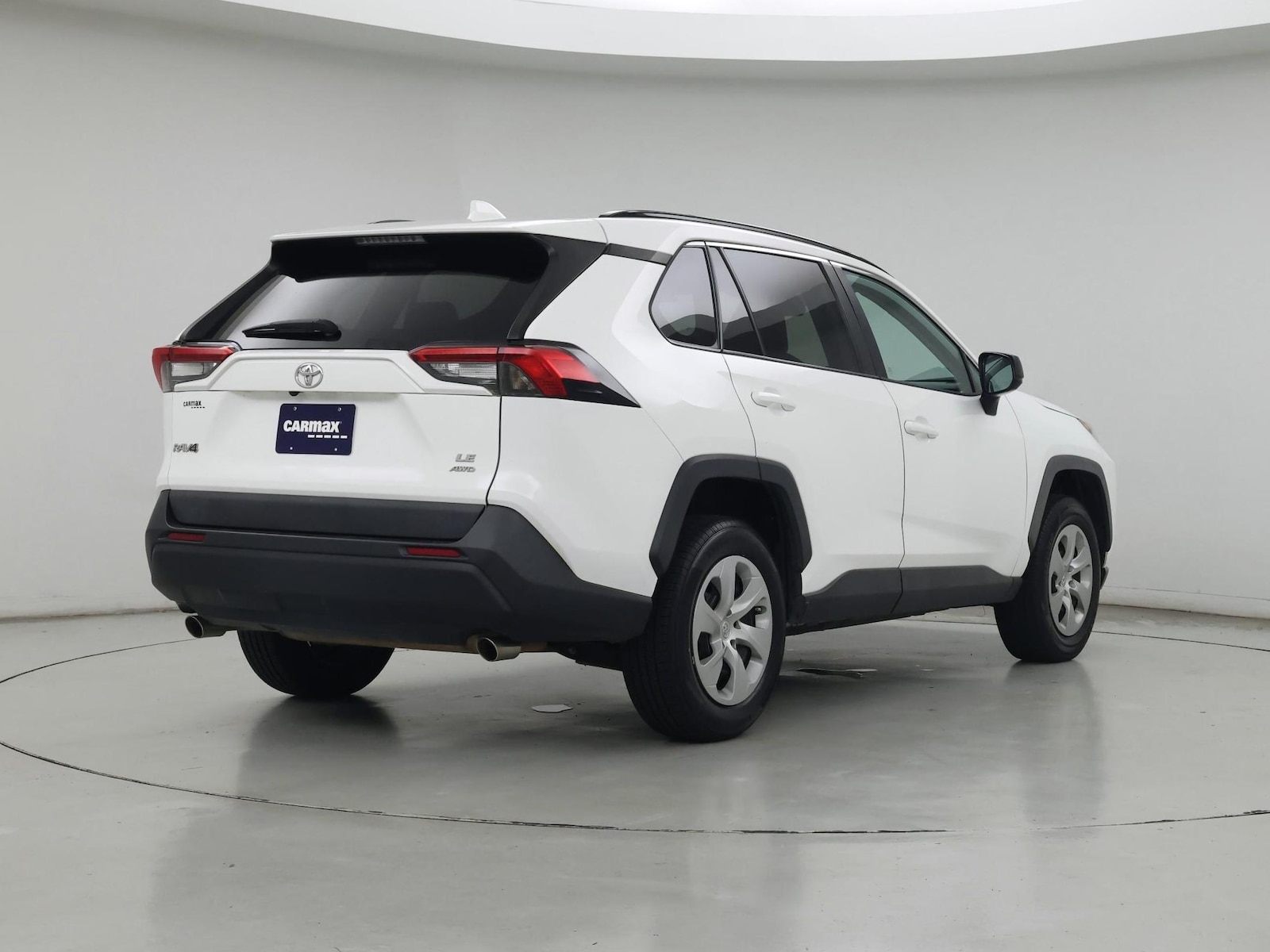 2021 Toyota RAV4 LE - Photo 9