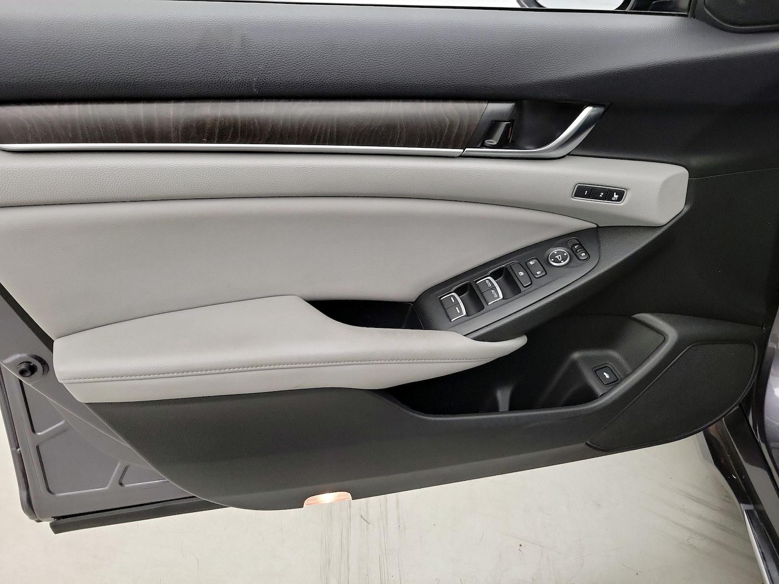 2018 Honda Accord Hybrid Touring - Photo 13