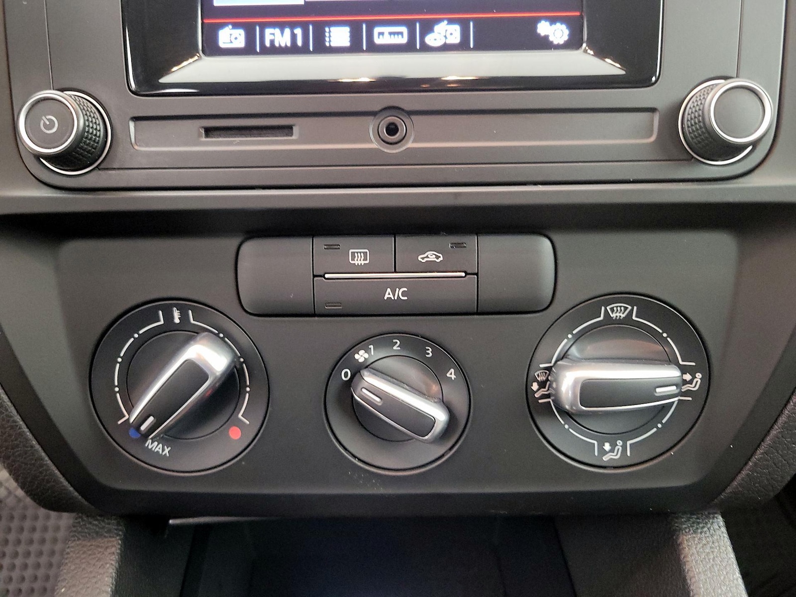 2017 Volkswagen Jetta S - Photo 17
