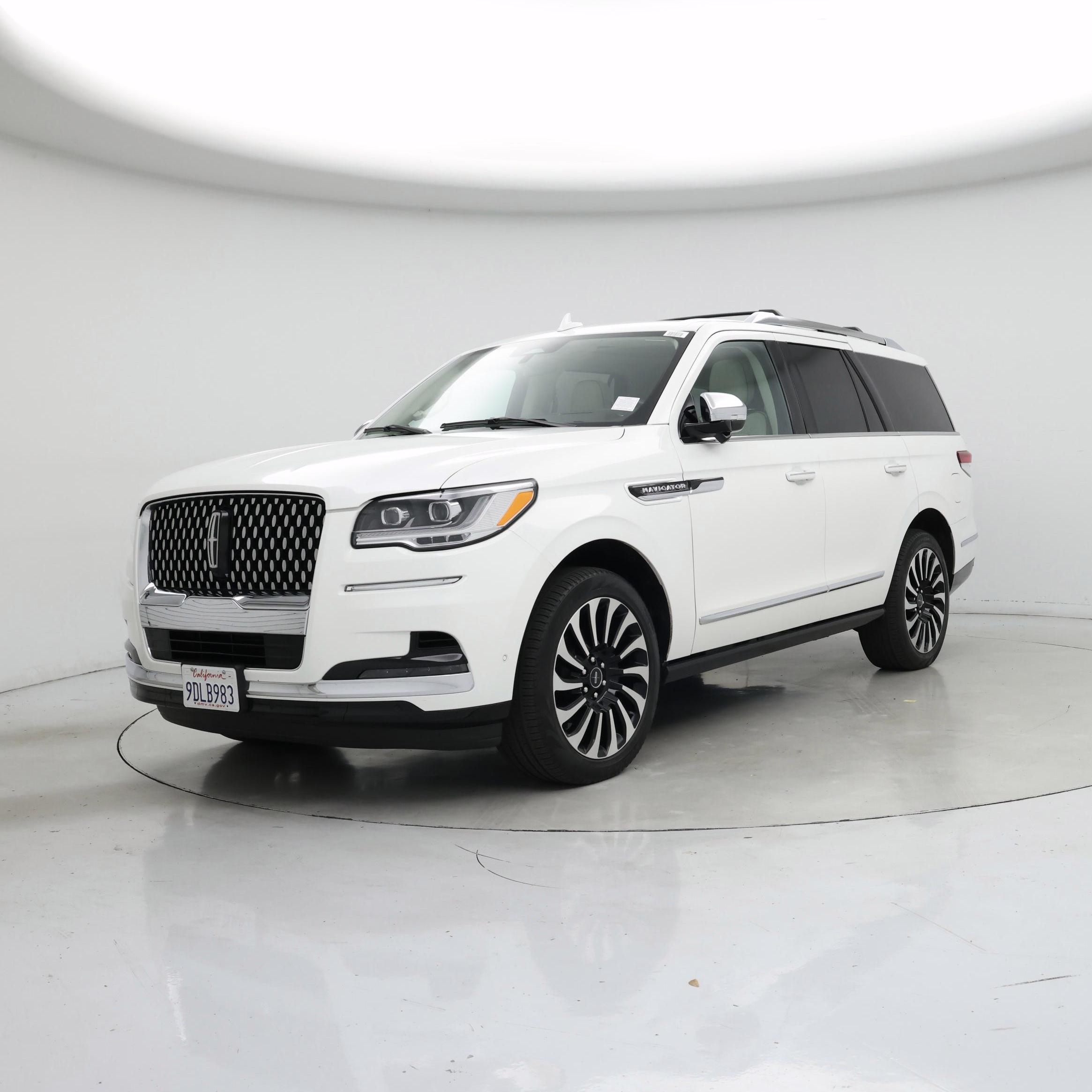 Thumbnail: 2022 Lincoln Navigator - 4