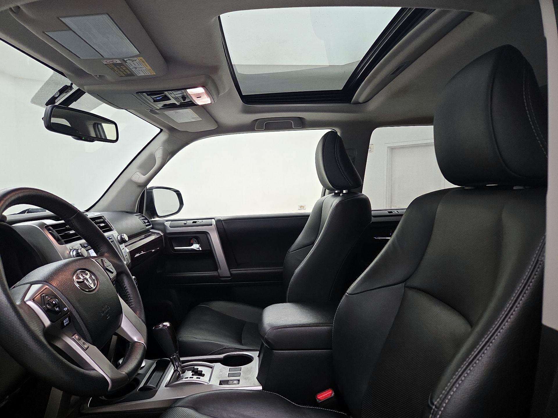 Thumbnail: 2019 Toyota 4Runner - 19