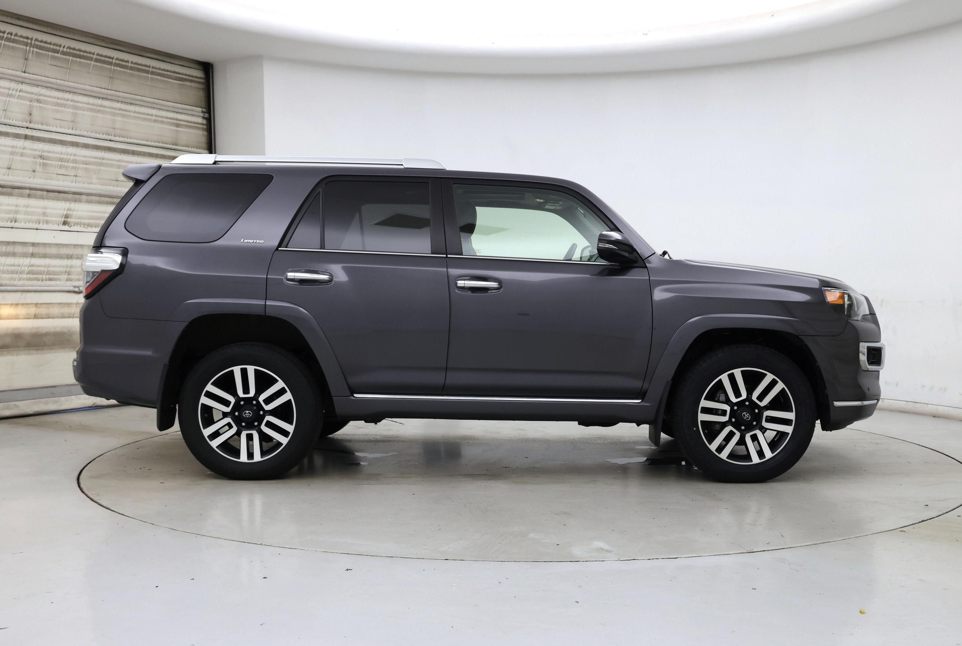 Thumbnail: 2019 Toyota 4Runner - 7