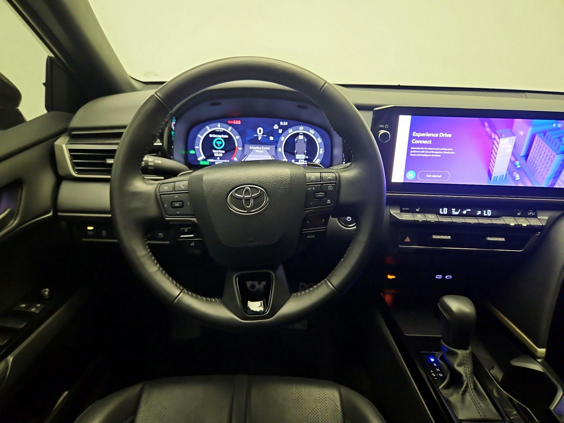 Thumbnail: 2025 Toyota Camry - 10