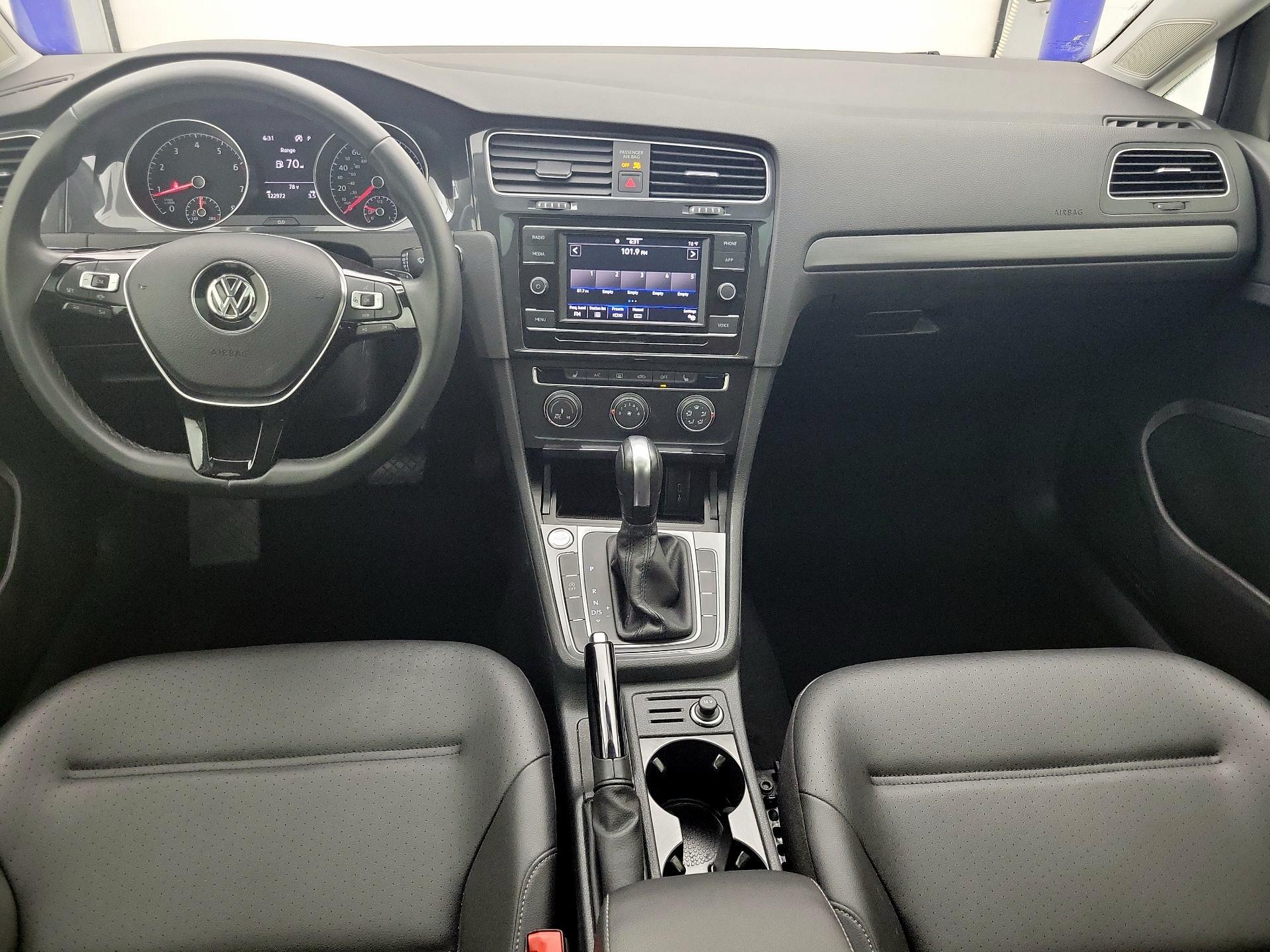 Thumbnail: 2021 Volkswagen Golf - 9