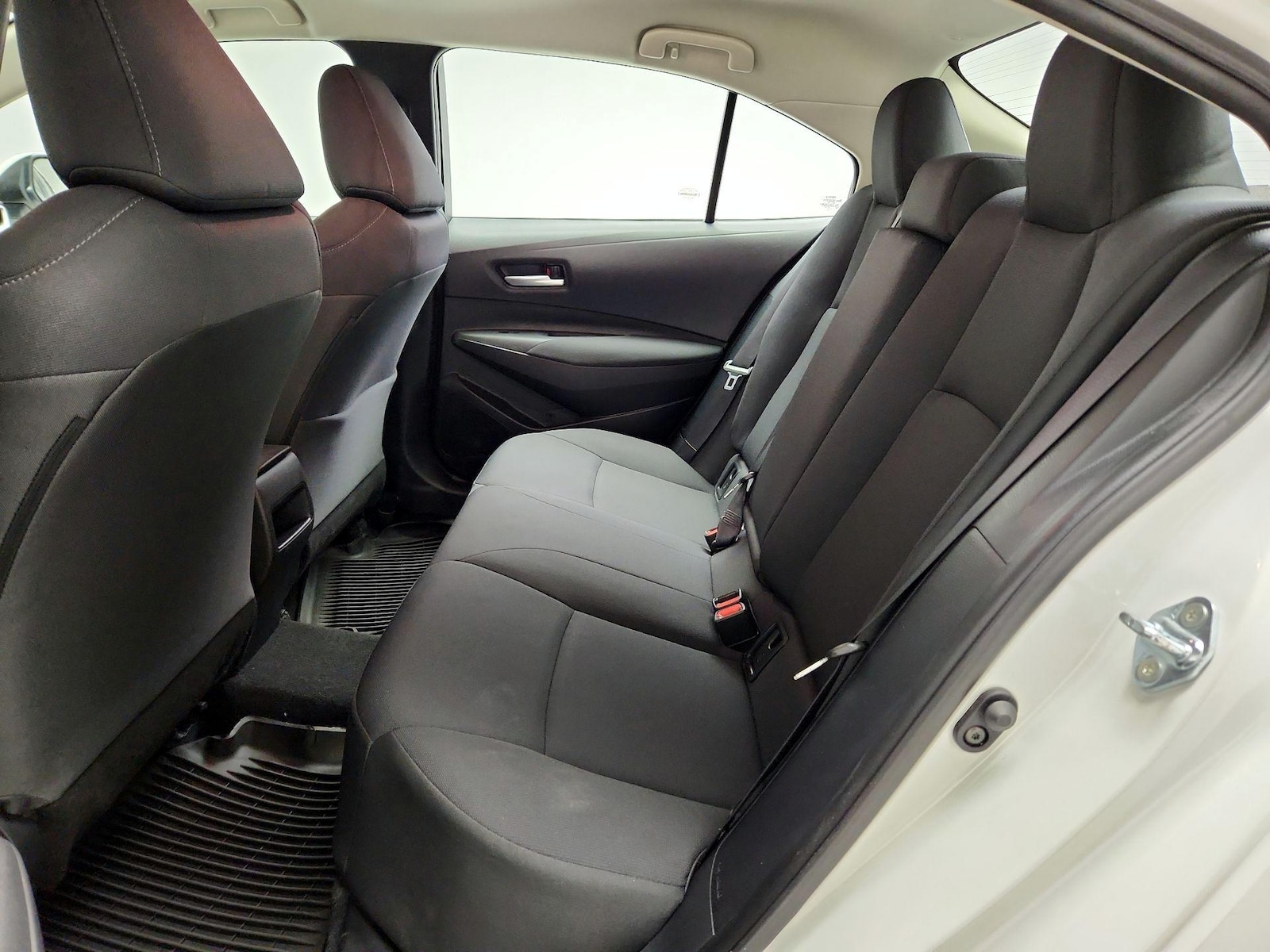 2021 Toyota Corolla LE - Photo 20
