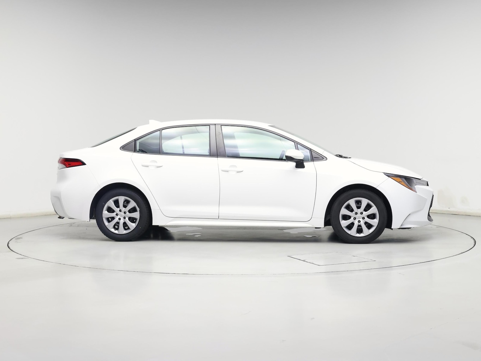 2021 Toyota Corolla LE - Photo 8