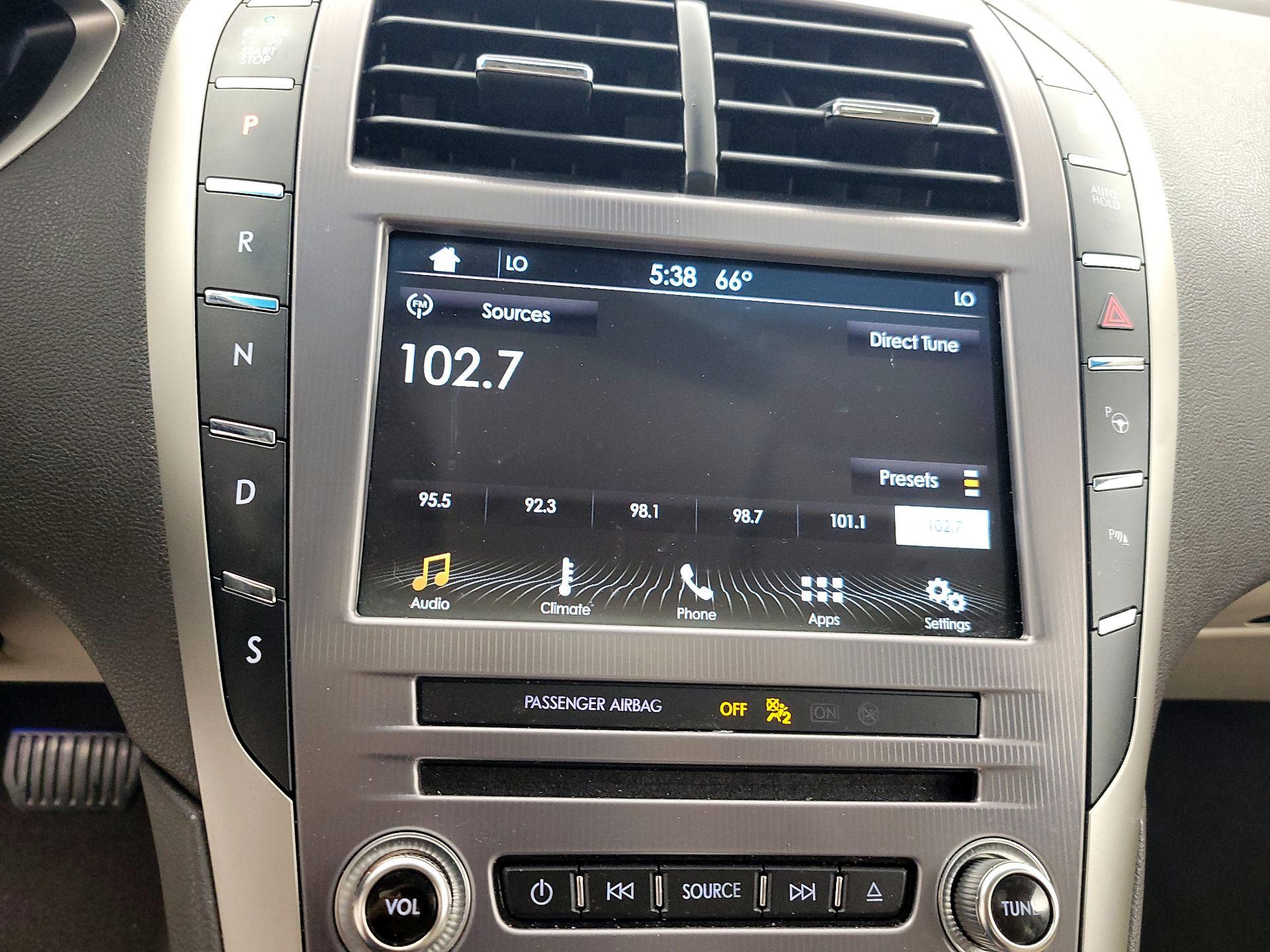 Thumbnail: 2017 Lincoln MKZ - 13