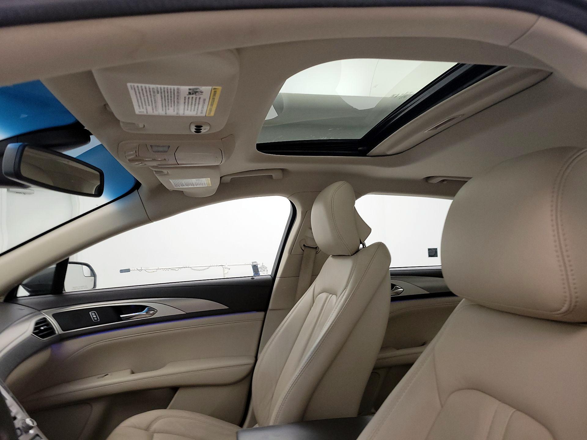 Thumbnail: 2017 Lincoln MKZ - 17