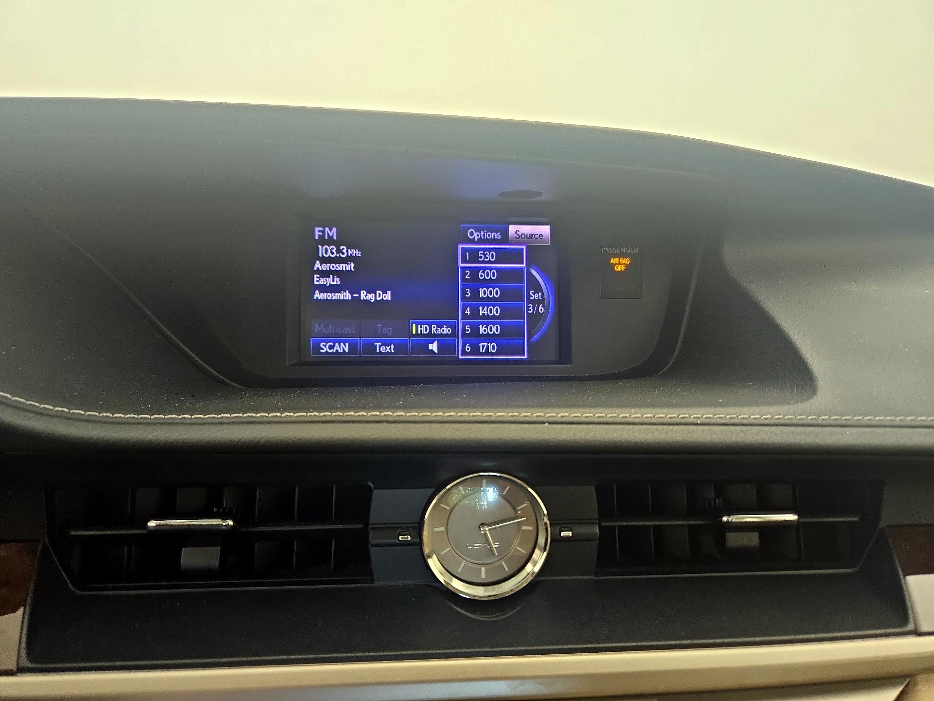 Thumbnail: 2014 Lexus ES - 15