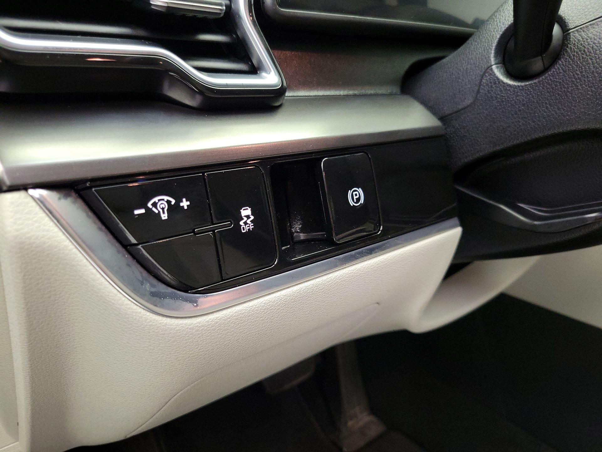 Thumbnail: 2025 Kia Sportage - 13