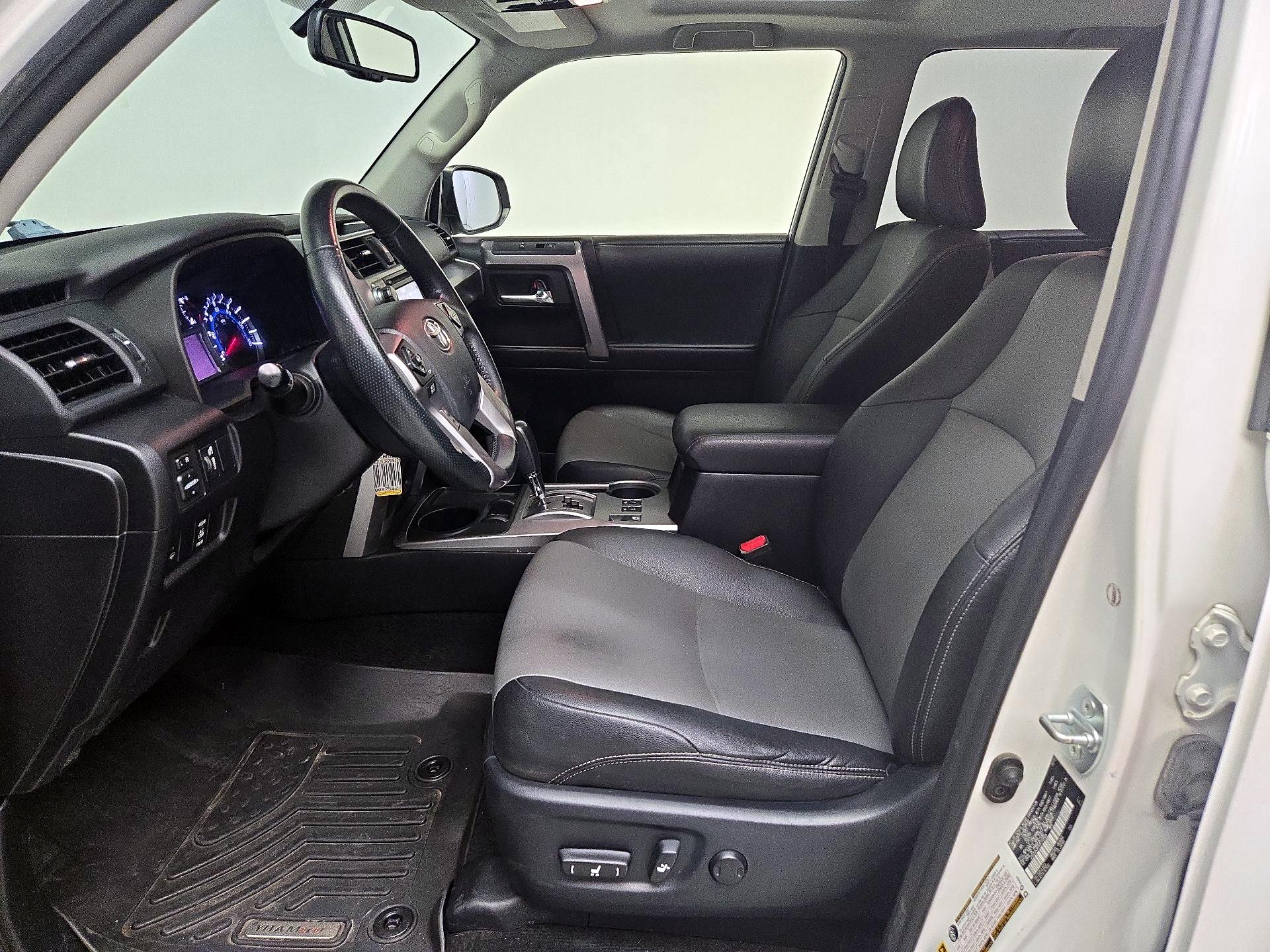 Thumbnail: 2016 Toyota 4Runner - 11