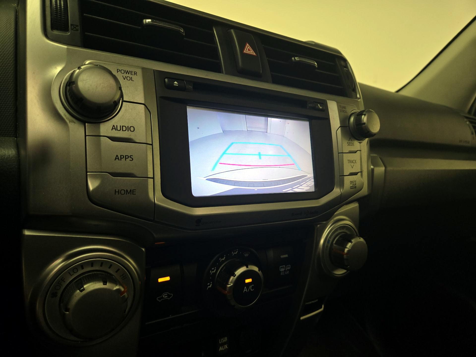 Thumbnail: 2016 Toyota 4Runner - 14