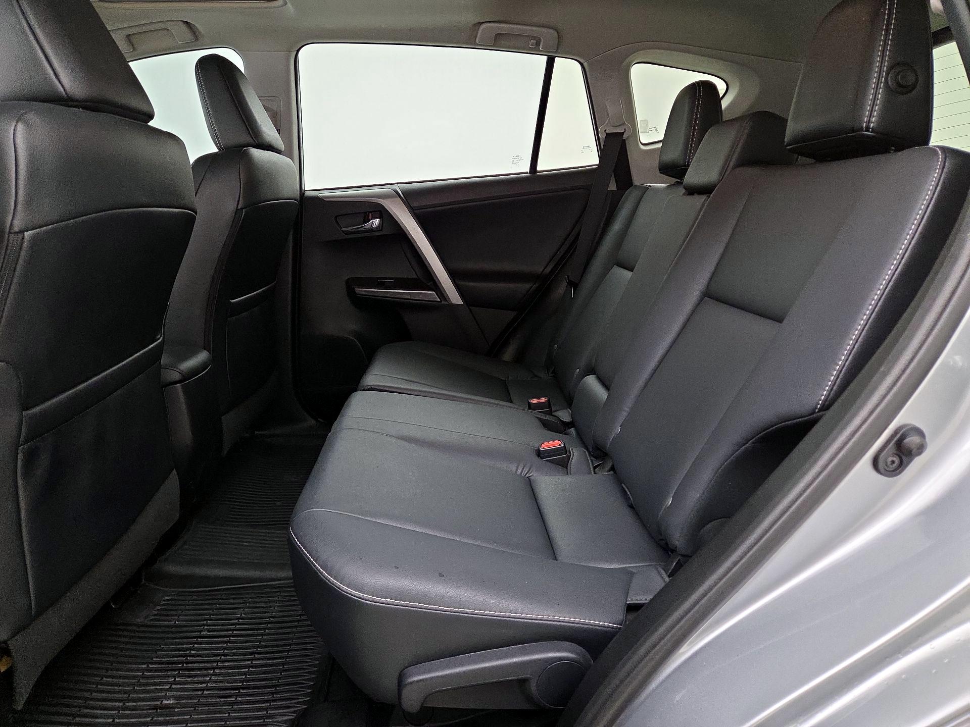 Thumbnail: 2017 Toyota RAV4 - 20