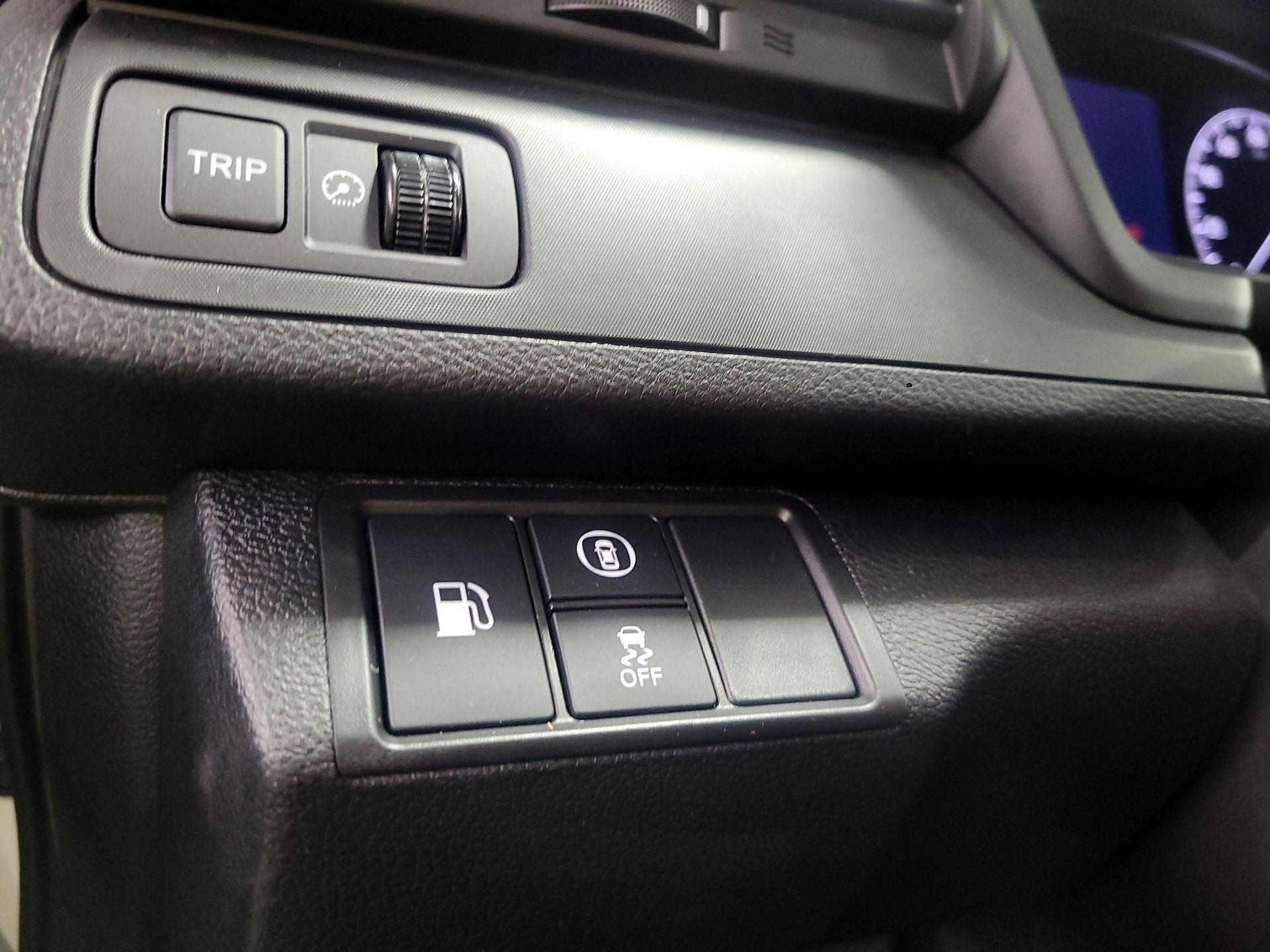 Thumbnail: 2021 Honda Insight - 13