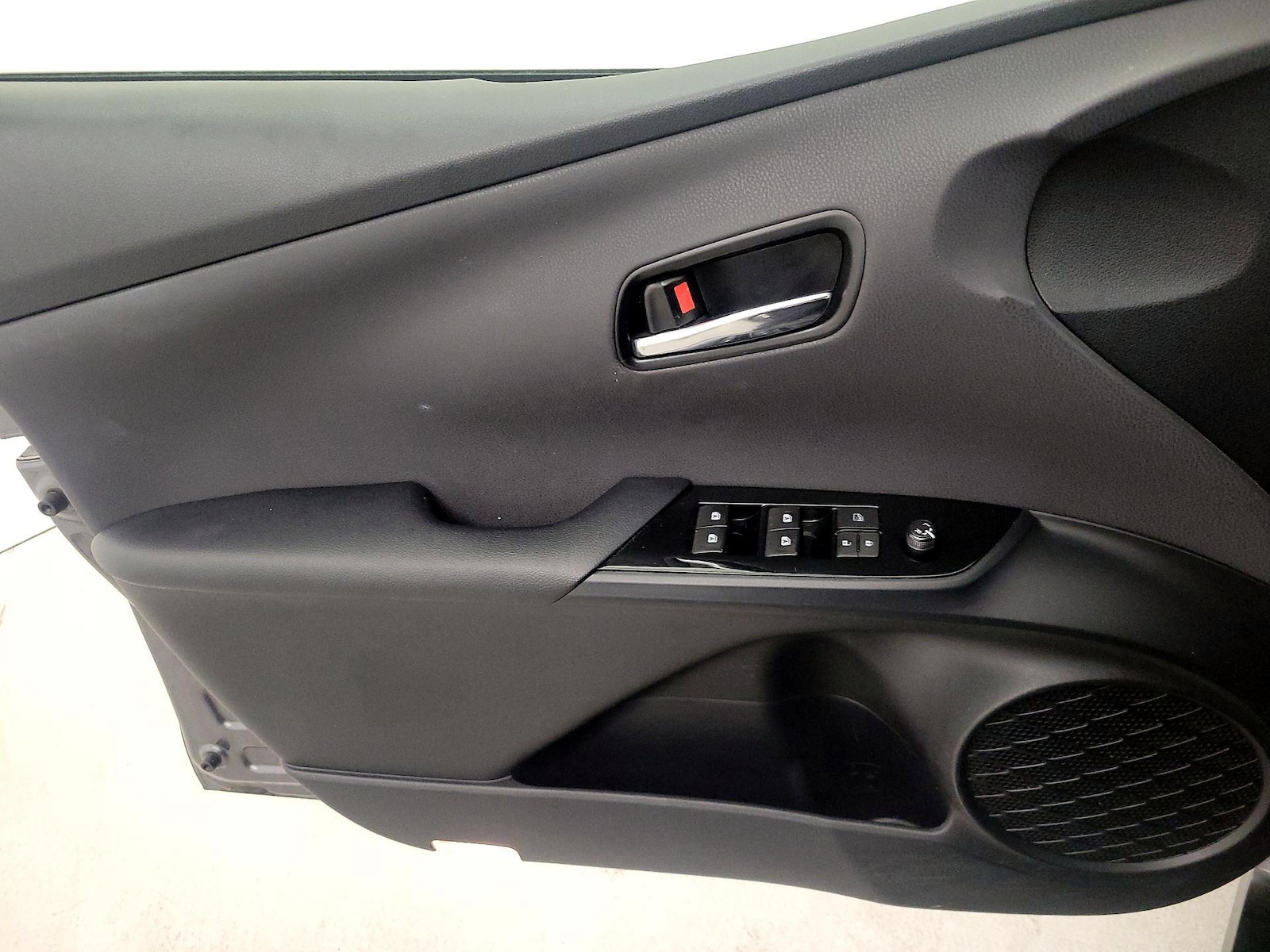 2016 Toyota Prius Two - Photo 13