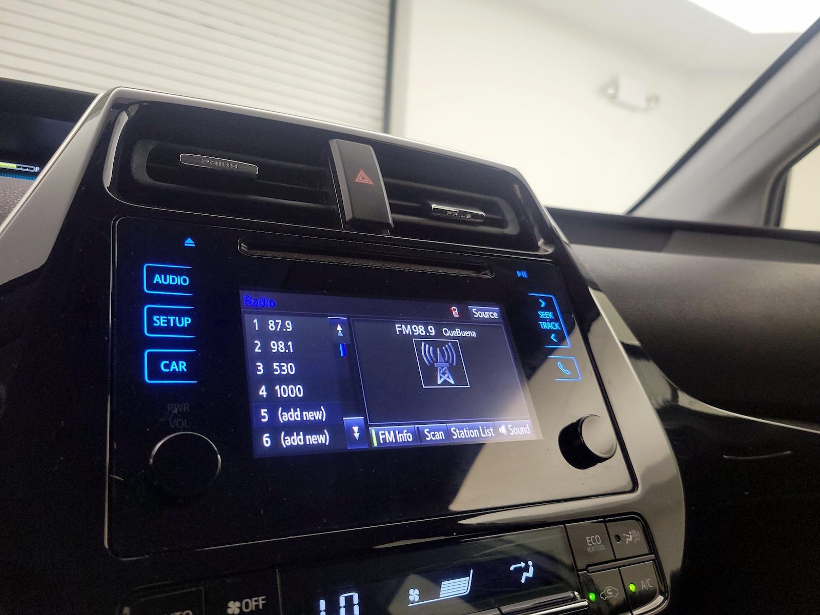 2016 Toyota Prius Two - Photo 16