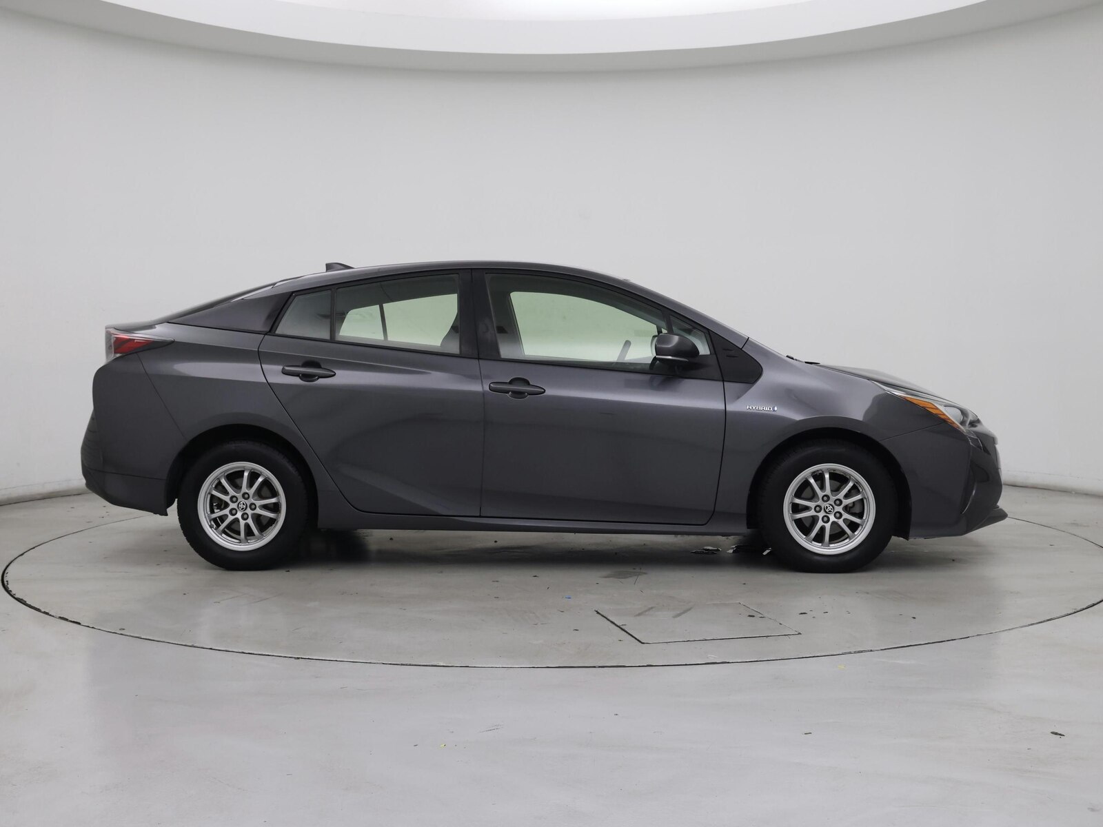 2016 Toyota Prius Two - Photo 8
