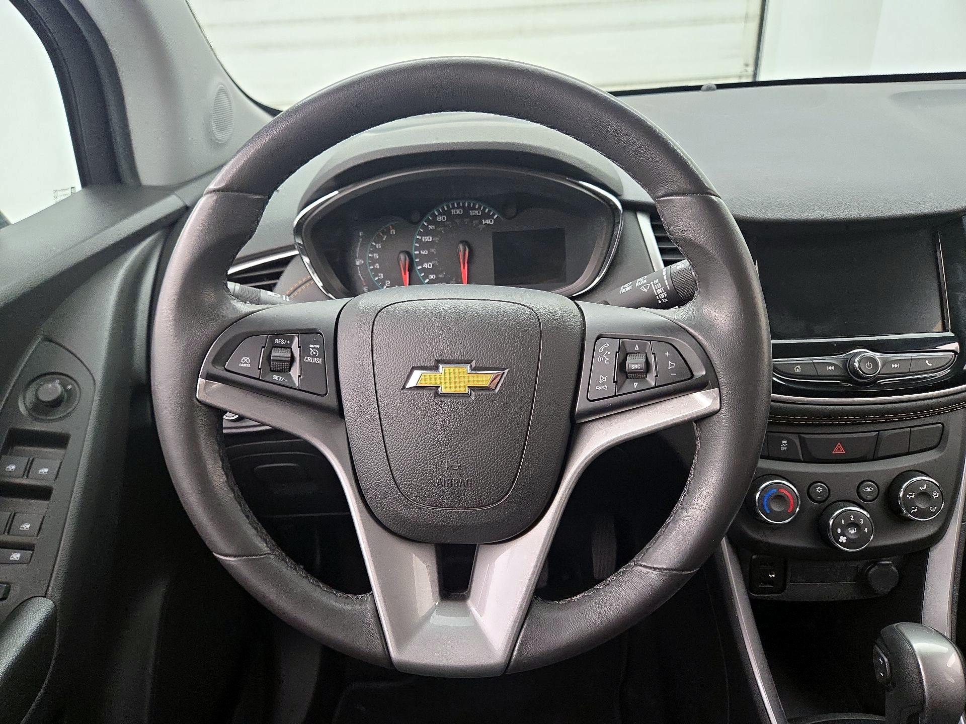 Thumbnail: 2022 Chevrolet Trax - 10