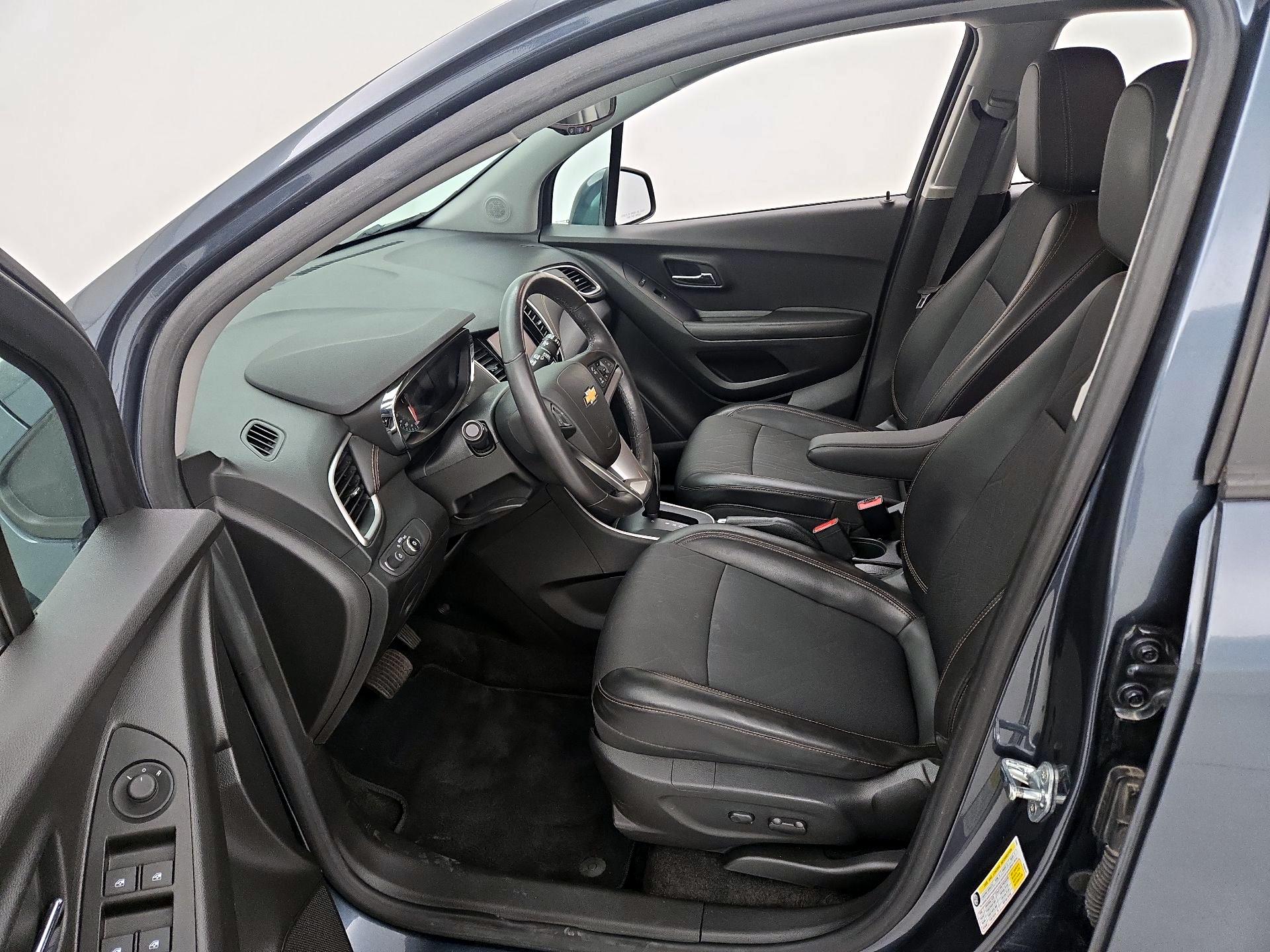 Thumbnail: 2022 Chevrolet Trax - 11