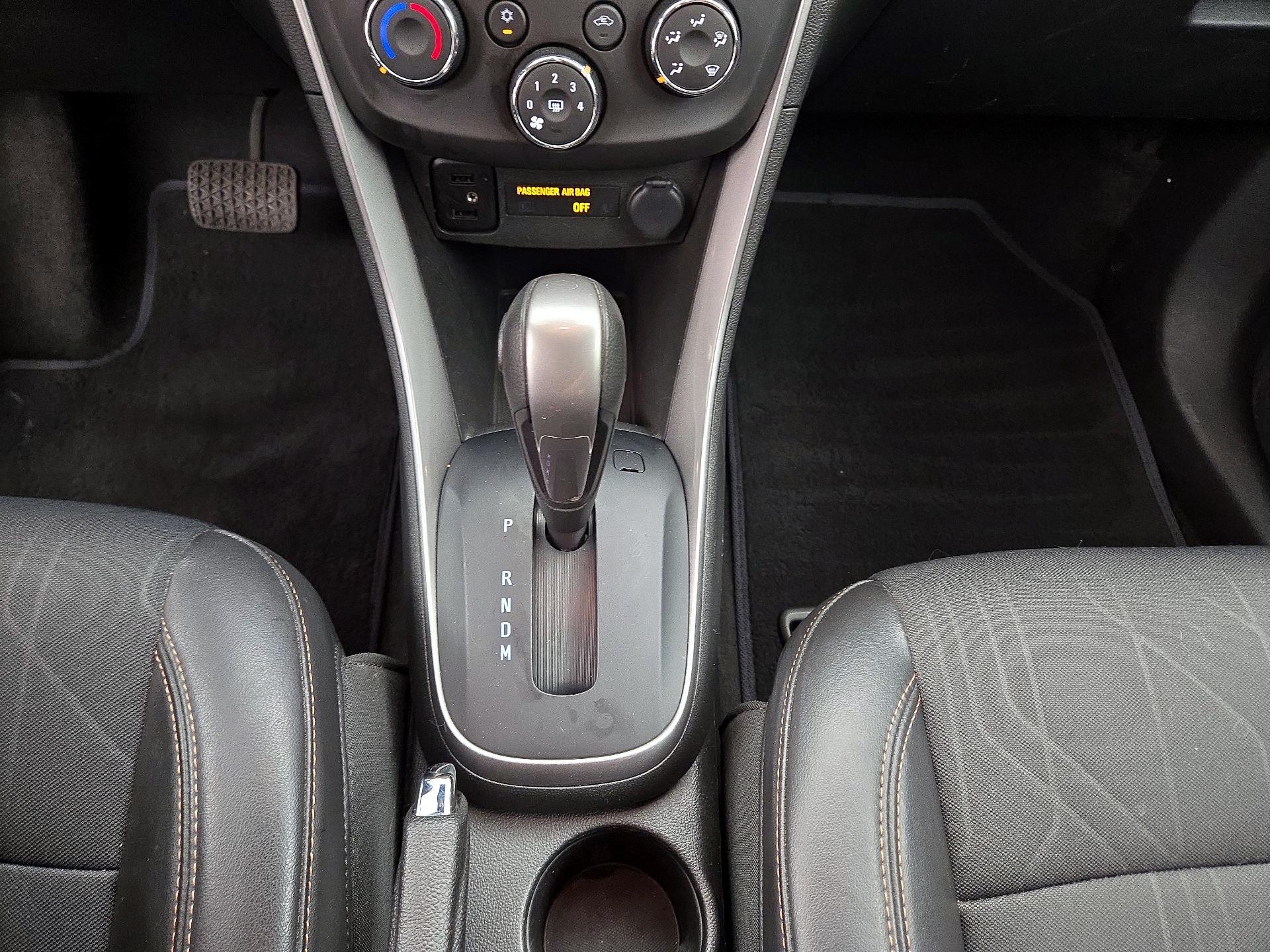 Thumbnail: 2022 Chevrolet Trax - 17