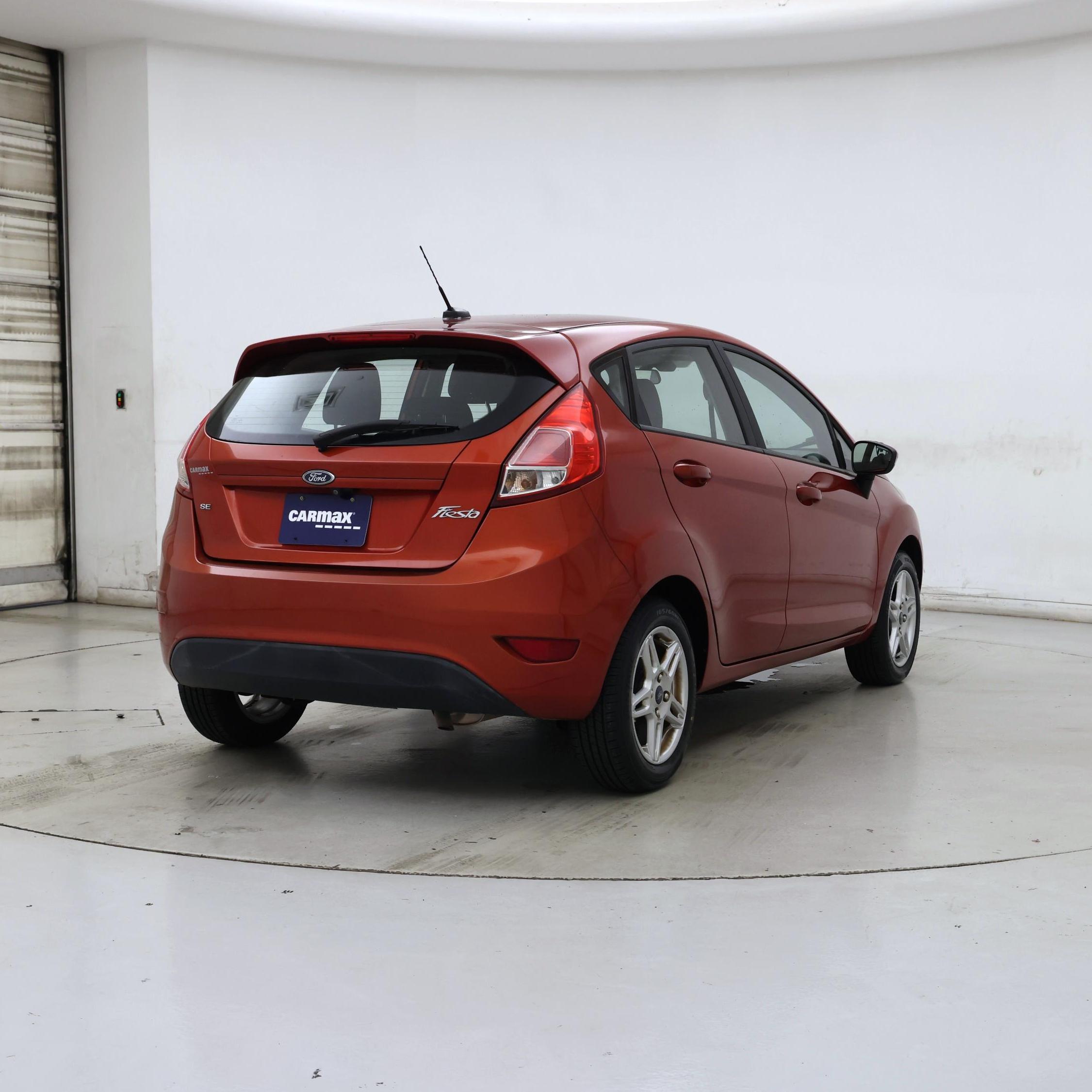 Thumbnail: 2018 Ford Fiesta - 8