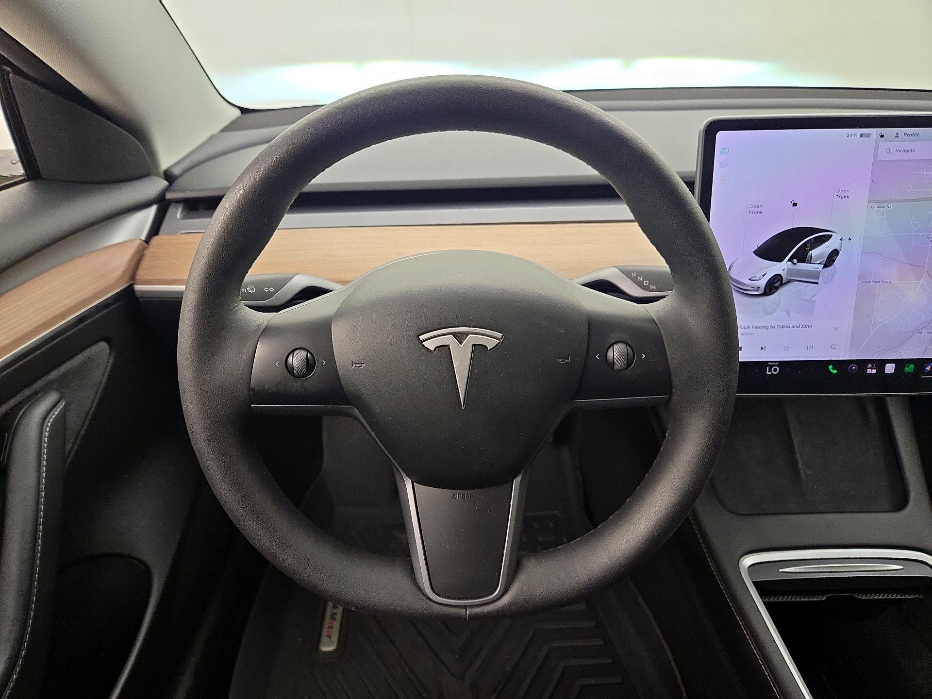 Thumbnail: 2023 Tesla Model 3 - 10