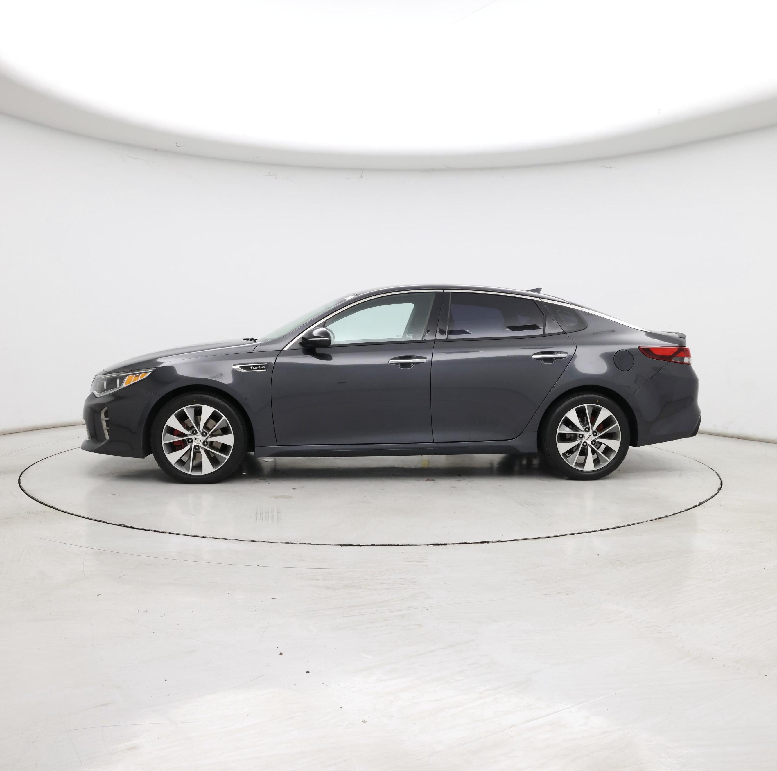 Thumbnail: 2017 Kia Optima - 3