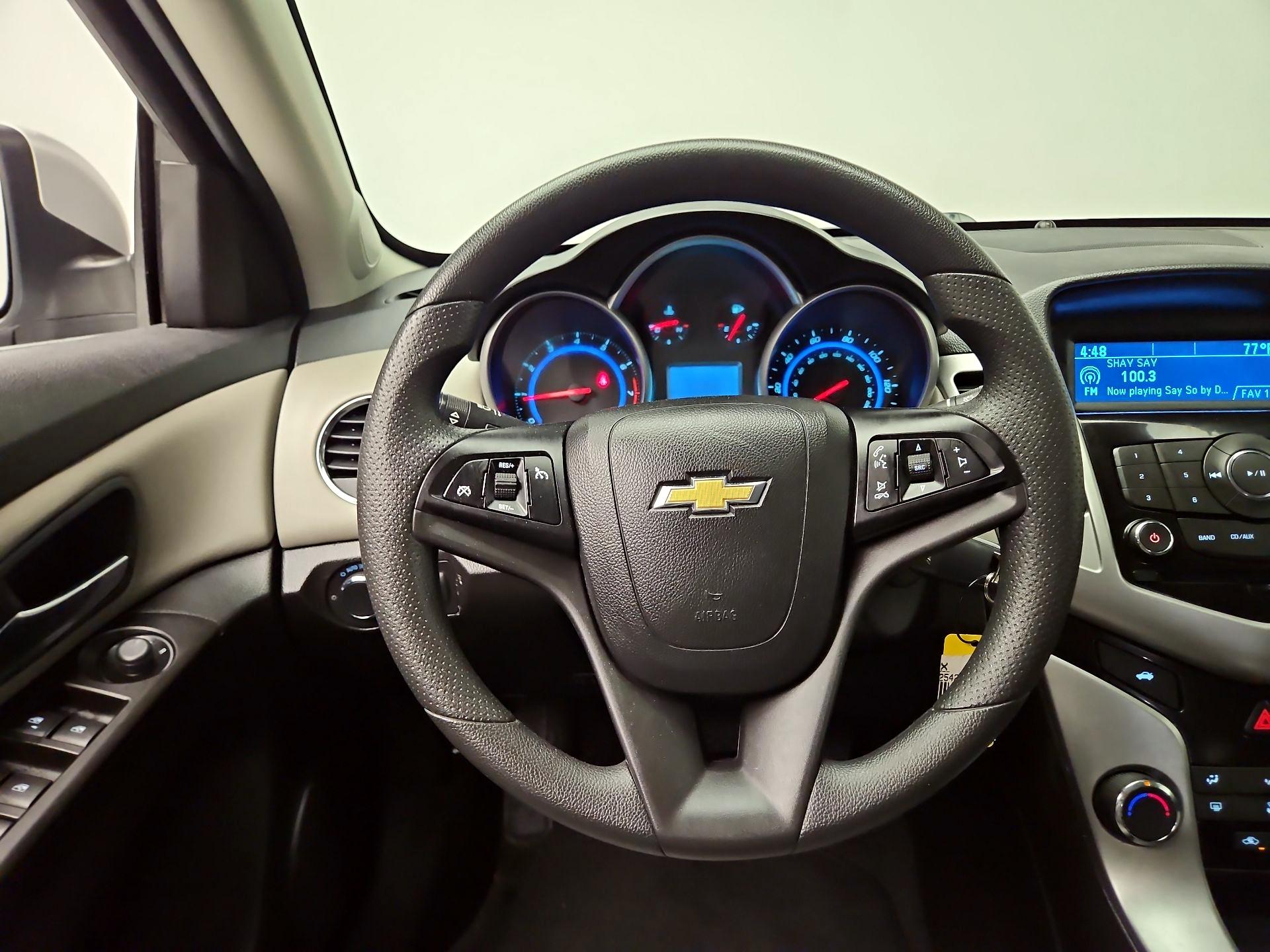 Thumbnail: 2016 Chevrolet Cruze - 10